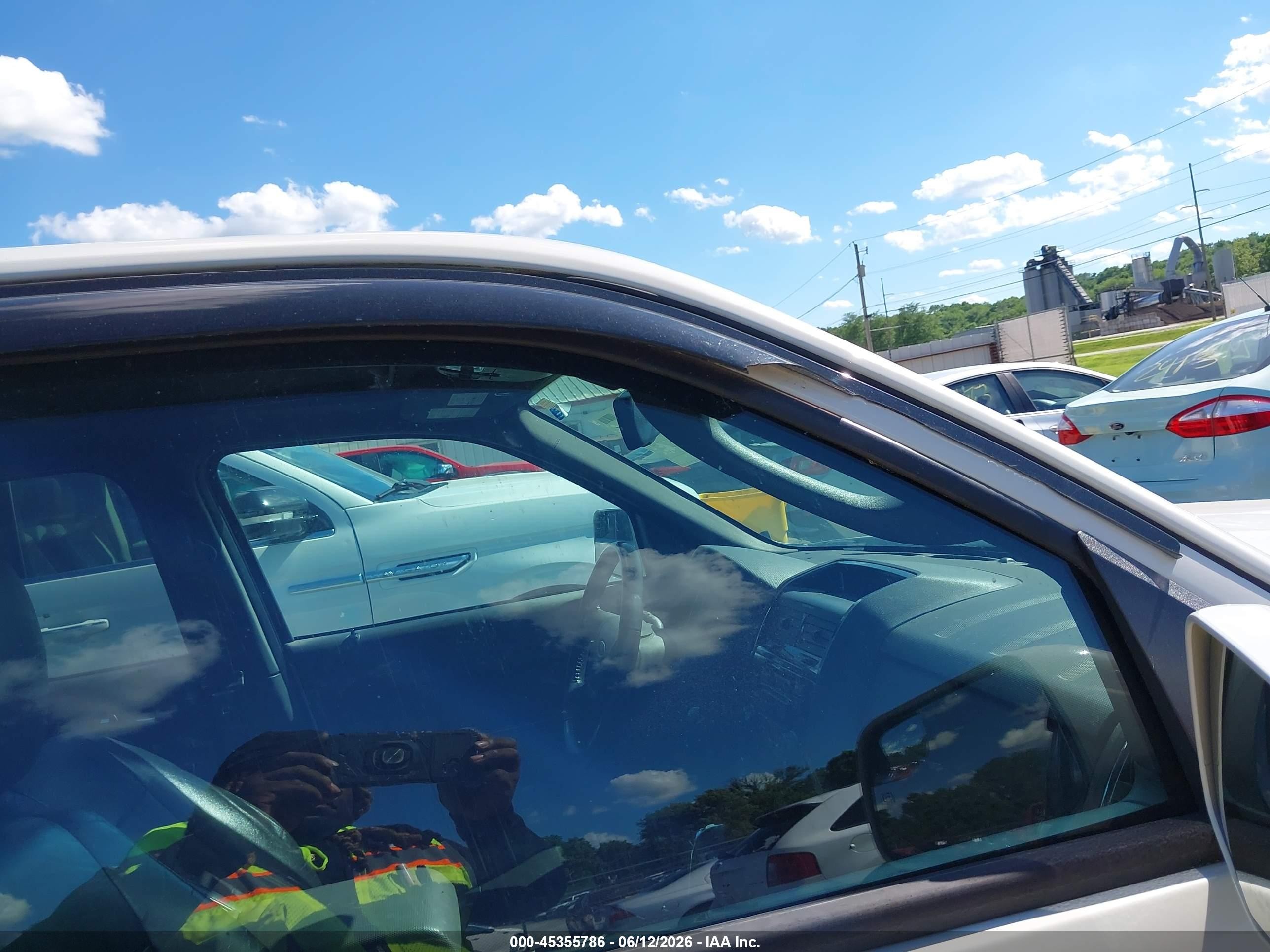 2011 Ford Escape Limited White vin: 1FMCU0EG5BKA37118