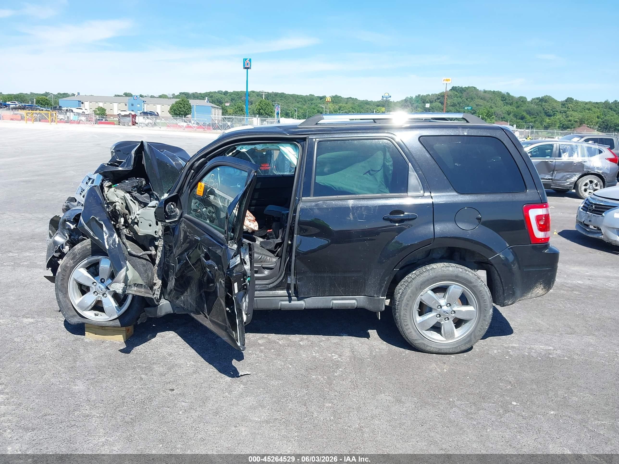 2011 Ford Escape Limited Black vin: 1FMCU0EG6BKA07707