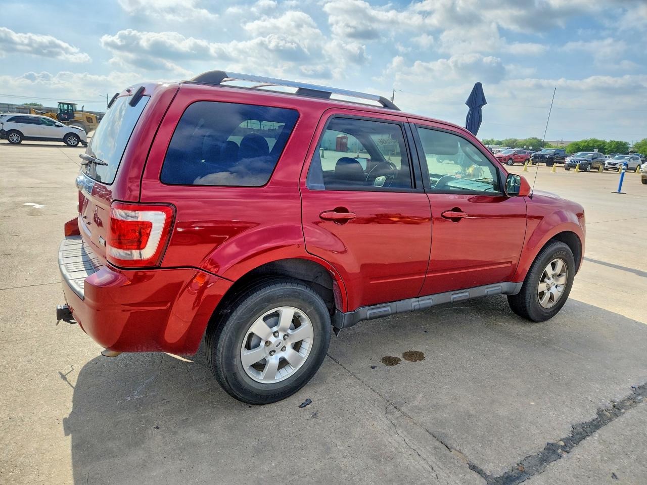 2011 Ford Escape Limited Red vin: 1FMCU0EG6BKB48471