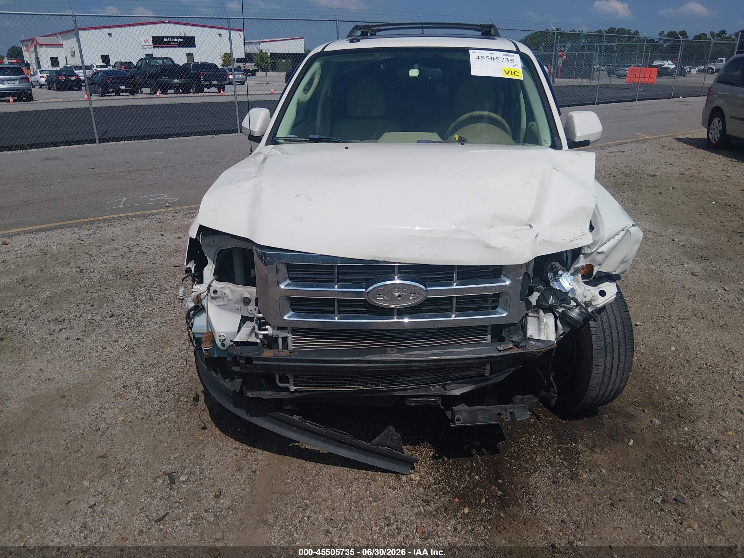 2011 Ford Escape Limited White vin: 1FMCU0EG6BKC08555