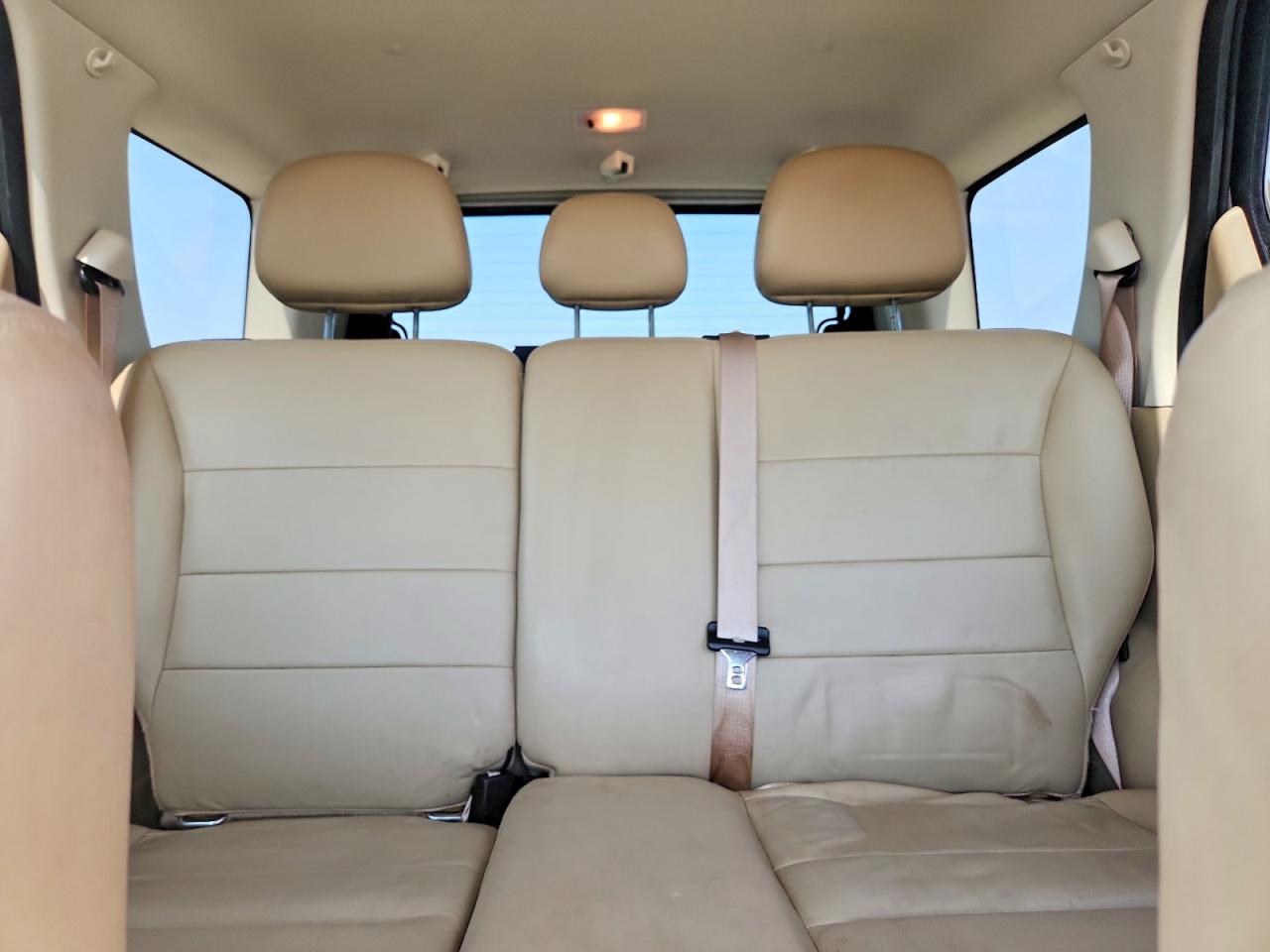 2010 Ford Escape Limited White vin: 1FMCU0EG7AKB91098