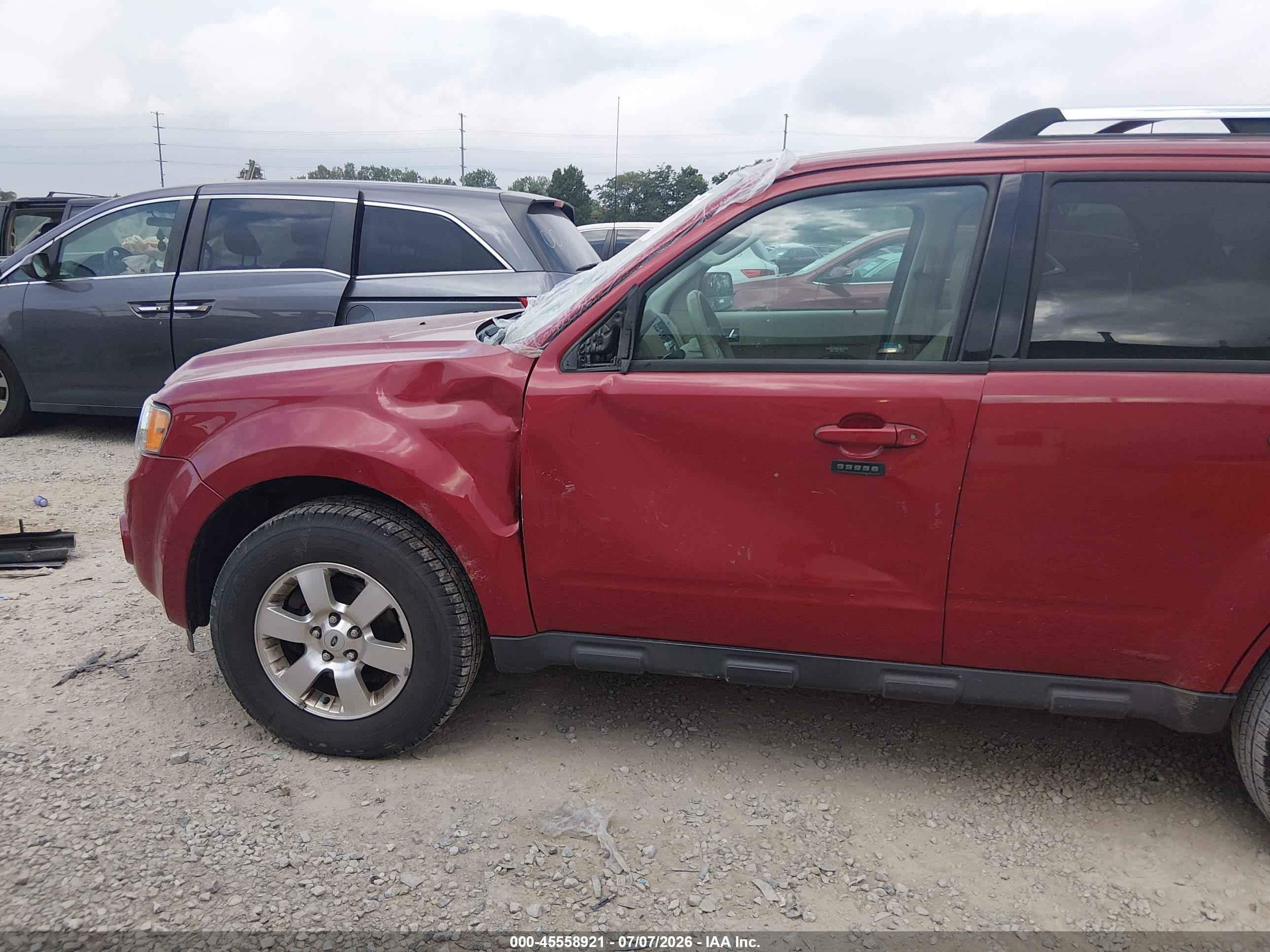 2011 Ford Escape Limited Красный vin: 1FMCU0EG7BKC16048