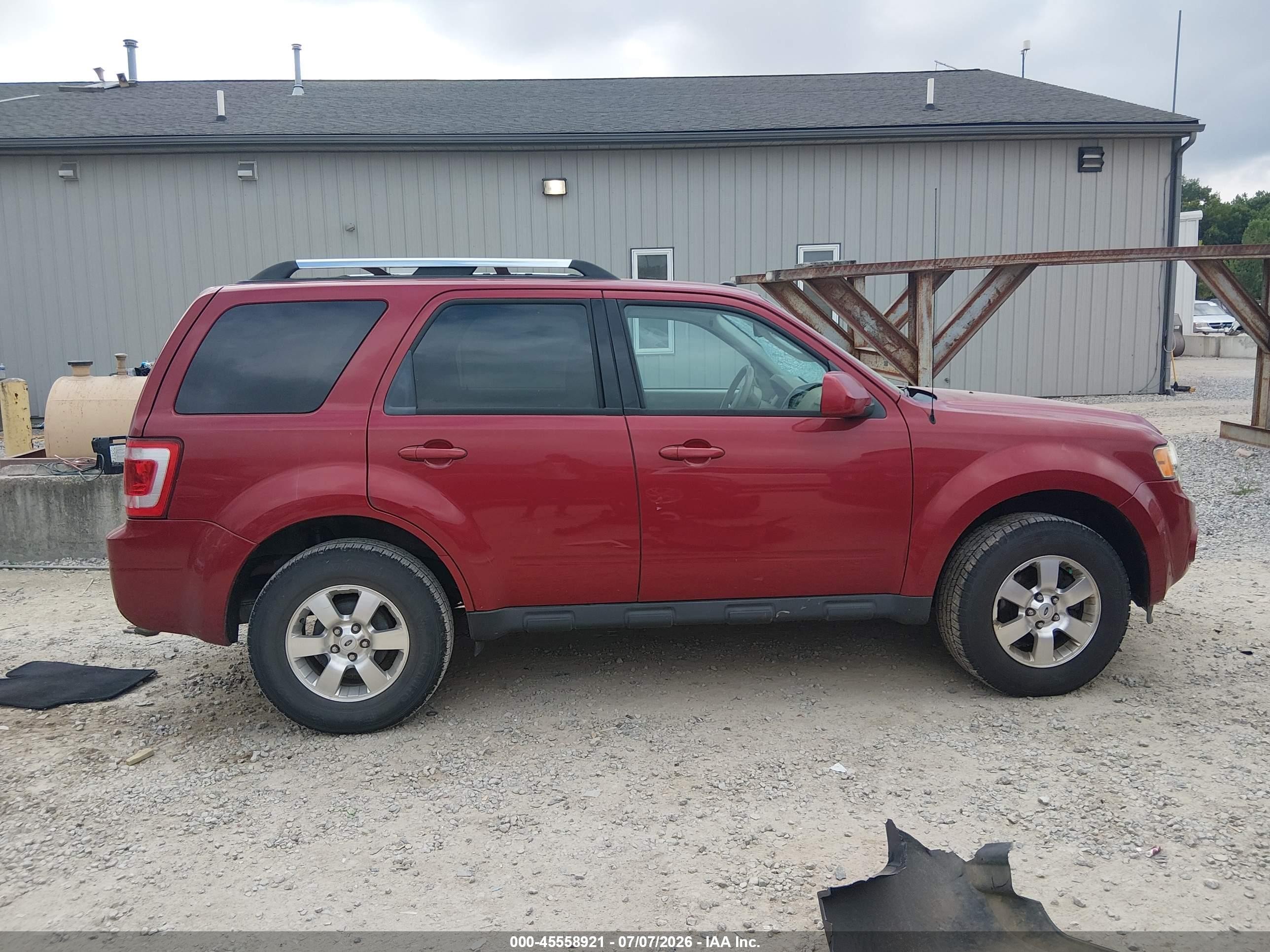 2011 Ford Escape Limited Красный vin: 1FMCU0EG7BKC16048