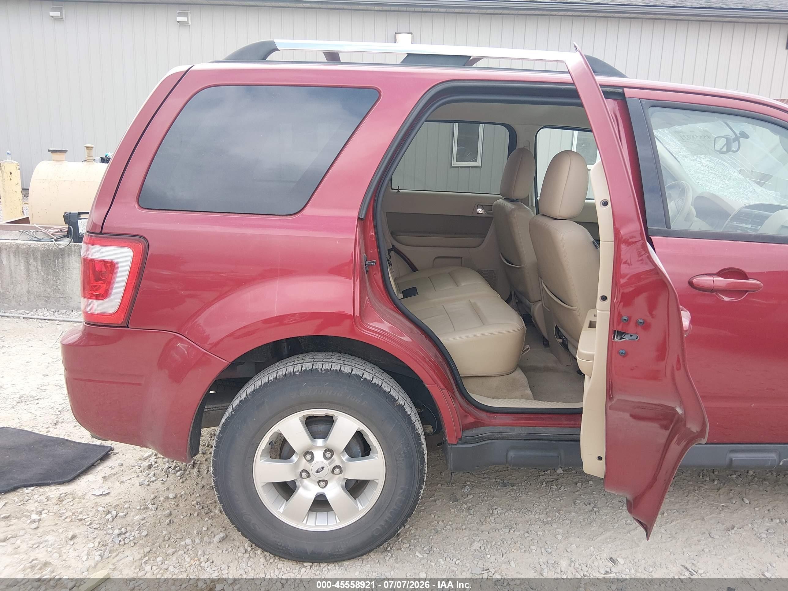 2011 Ford Escape Limited Красный vin: 1FMCU0EG7BKC16048