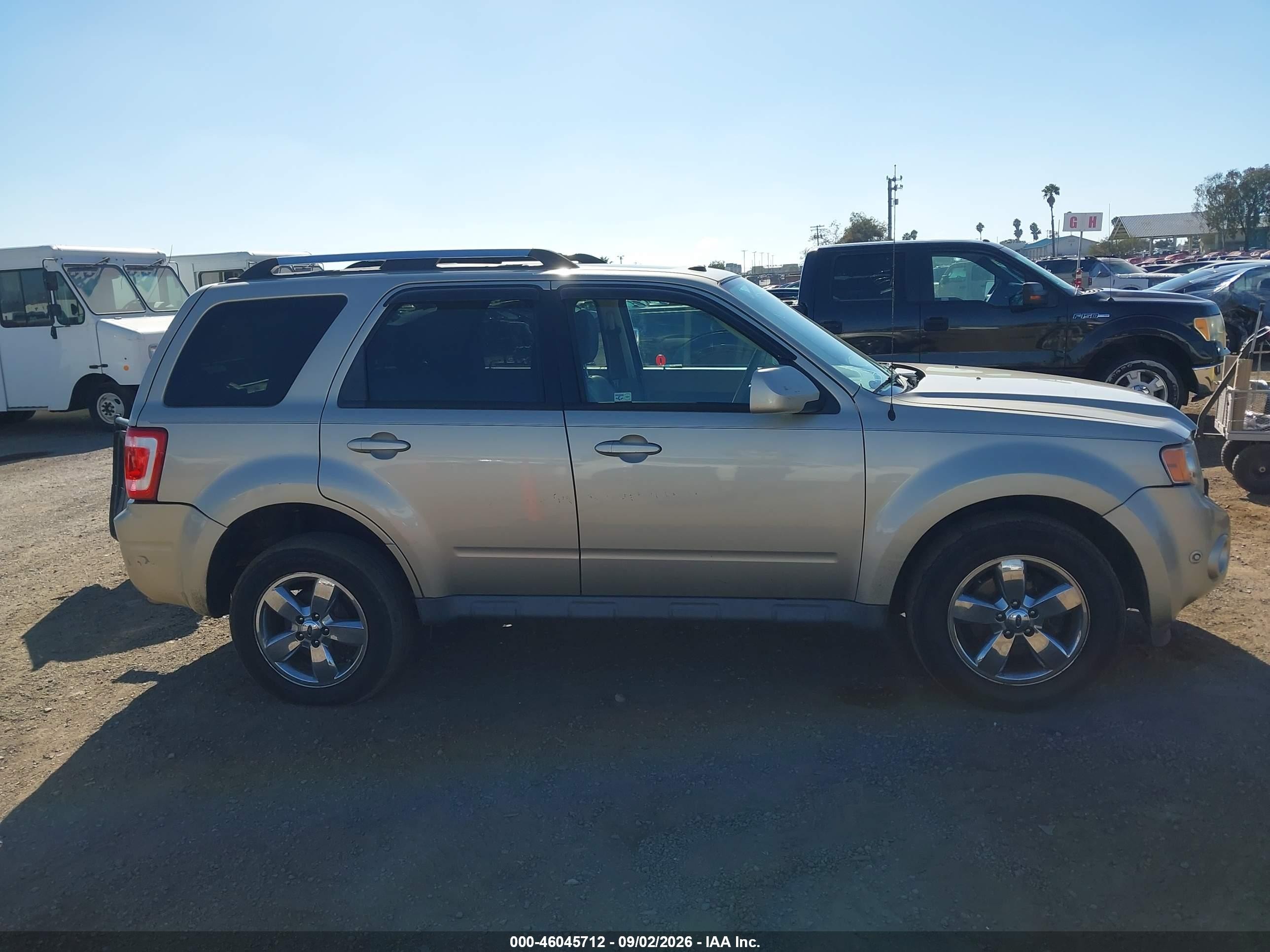 2010 Ford Escape Limited Tan vin: 1FMCU0EG8AKC06885
