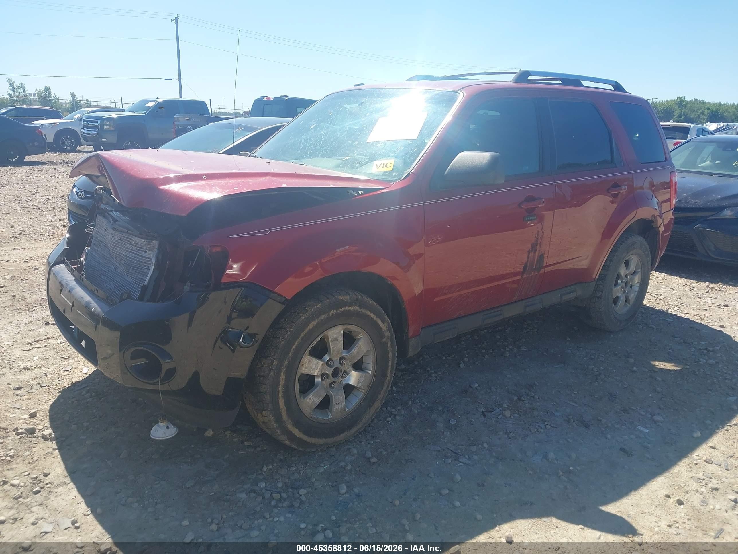 2011 Ford Escape Limited Red vin: 1FMCU0EG8BKB73680