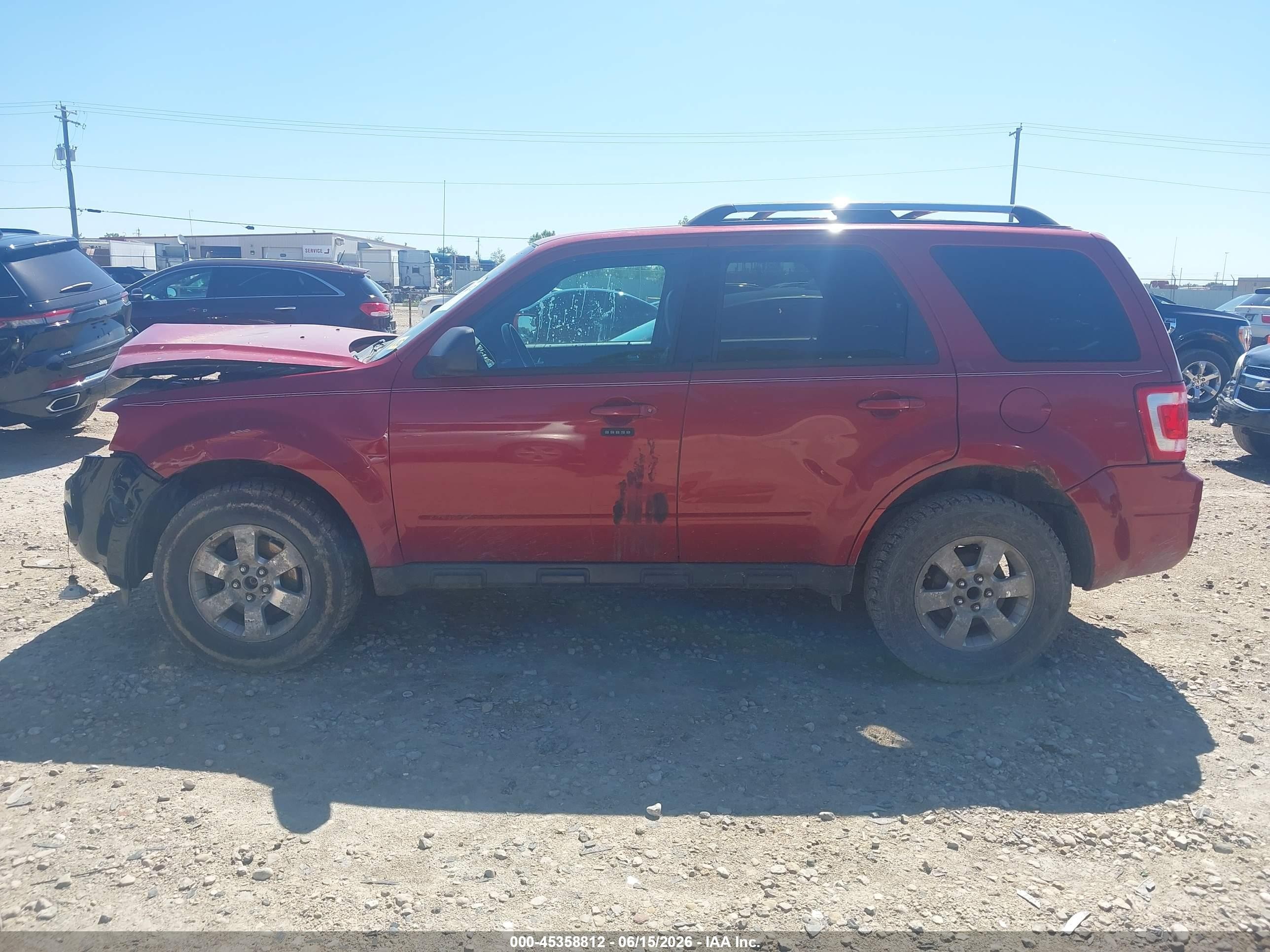 2011 Ford Escape Limited Red vin: 1FMCU0EG8BKB73680