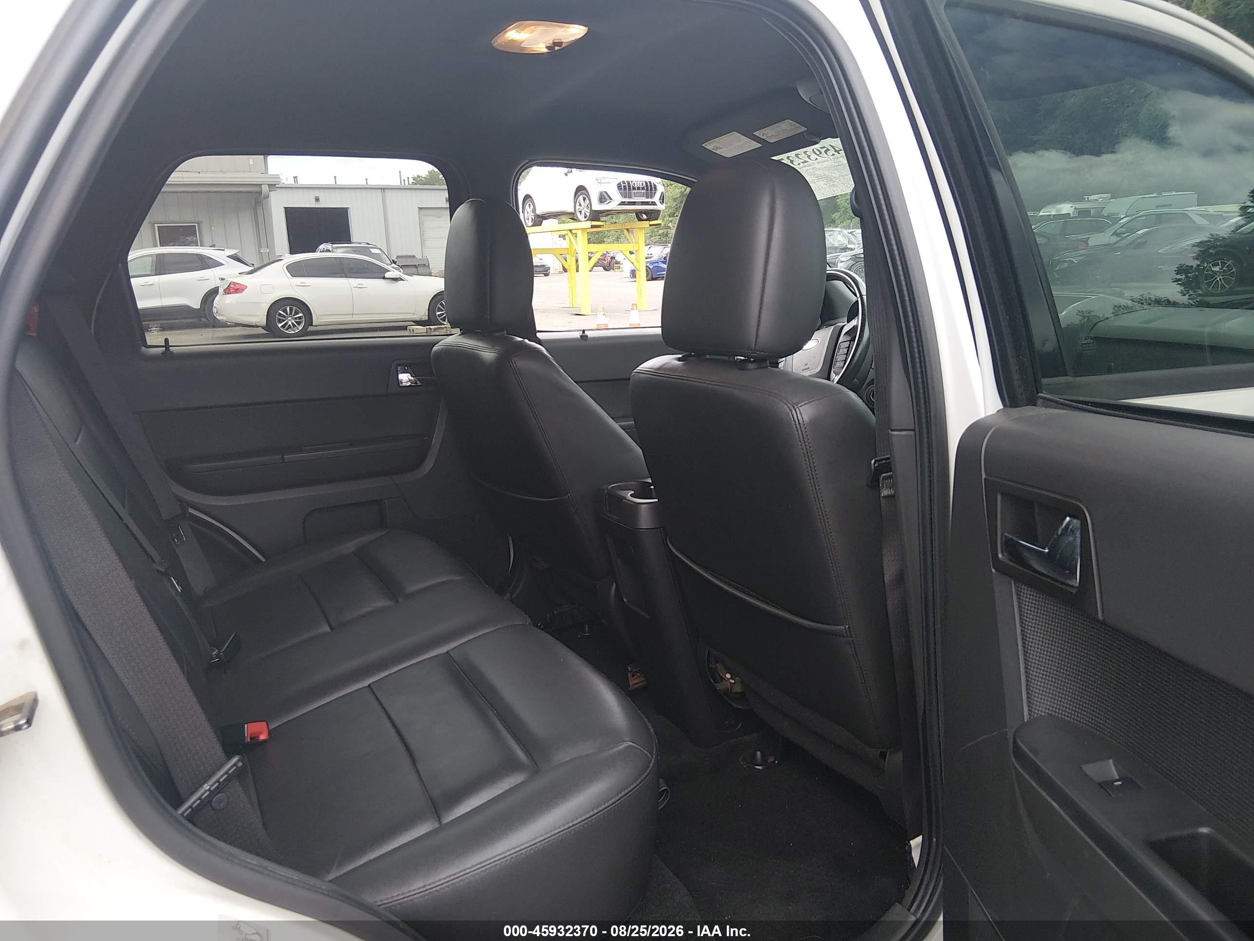 2011 Ford Escape Limited White vin: 1FMCU0EG8BKB94321