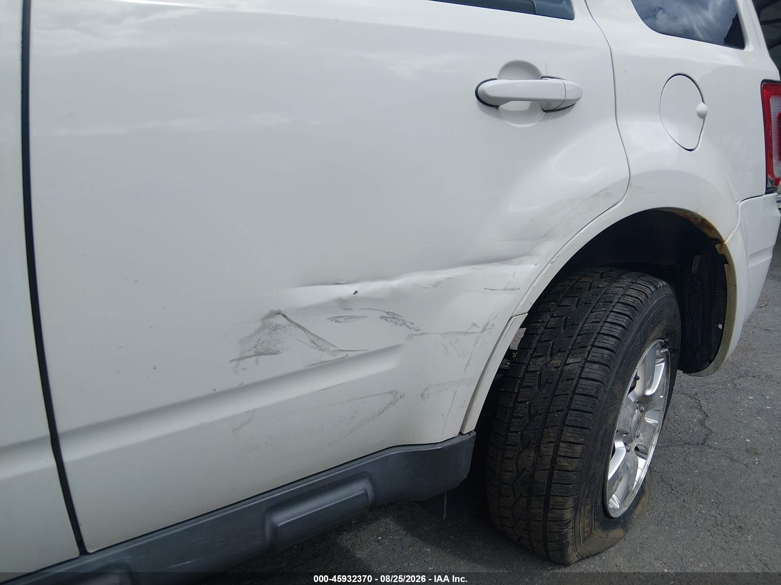 2011 Ford Escape Limited White vin: 1FMCU0EG8BKB94321