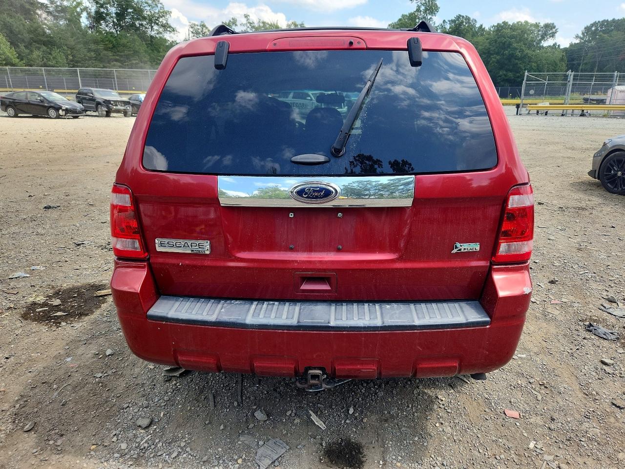 2012 Ford Escape Limited Red vin: 1FMCU0EG8CKC85297