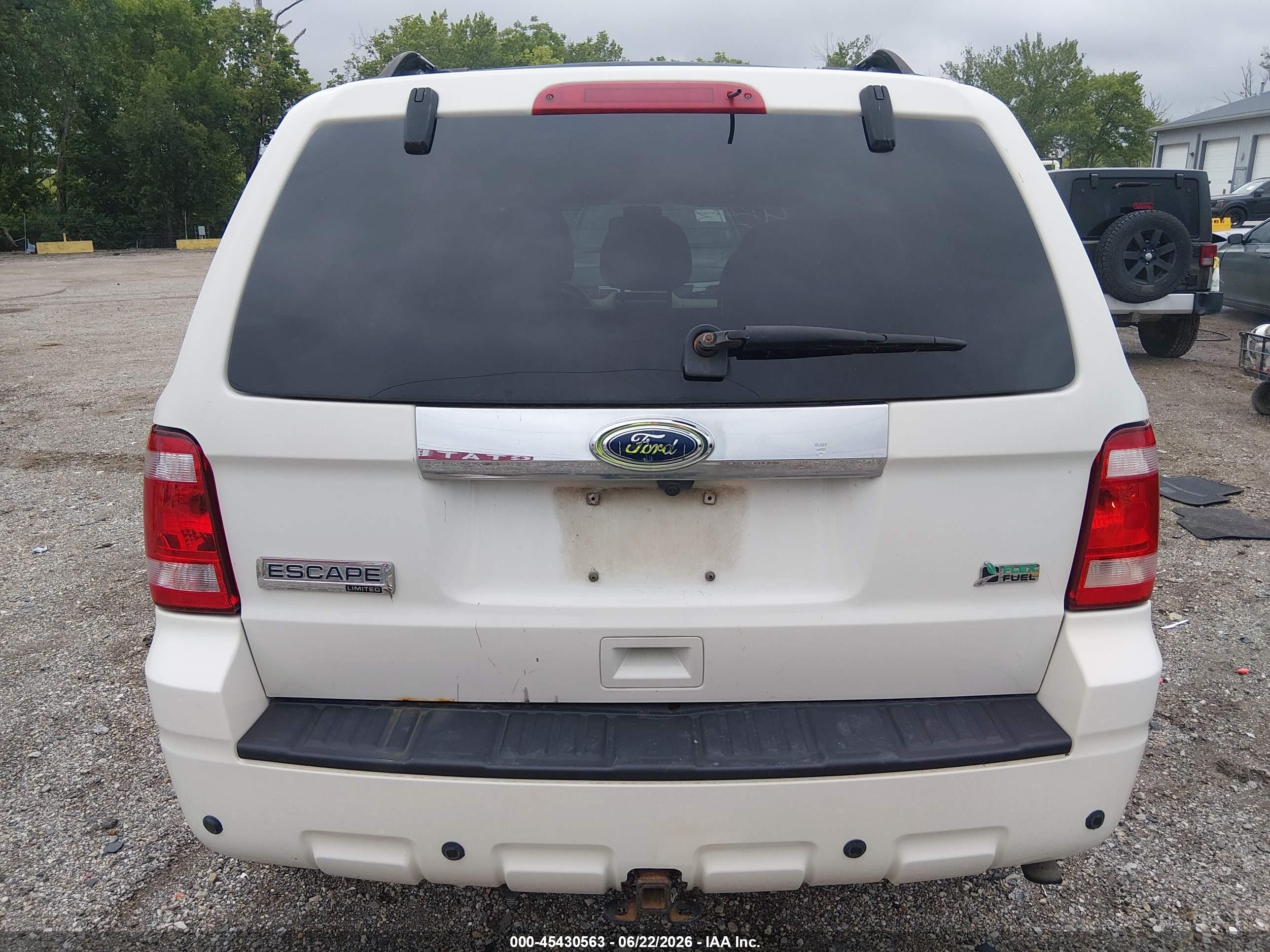 2010 Ford Escape Limited White vin: 1FMCU0EG9AKB80099