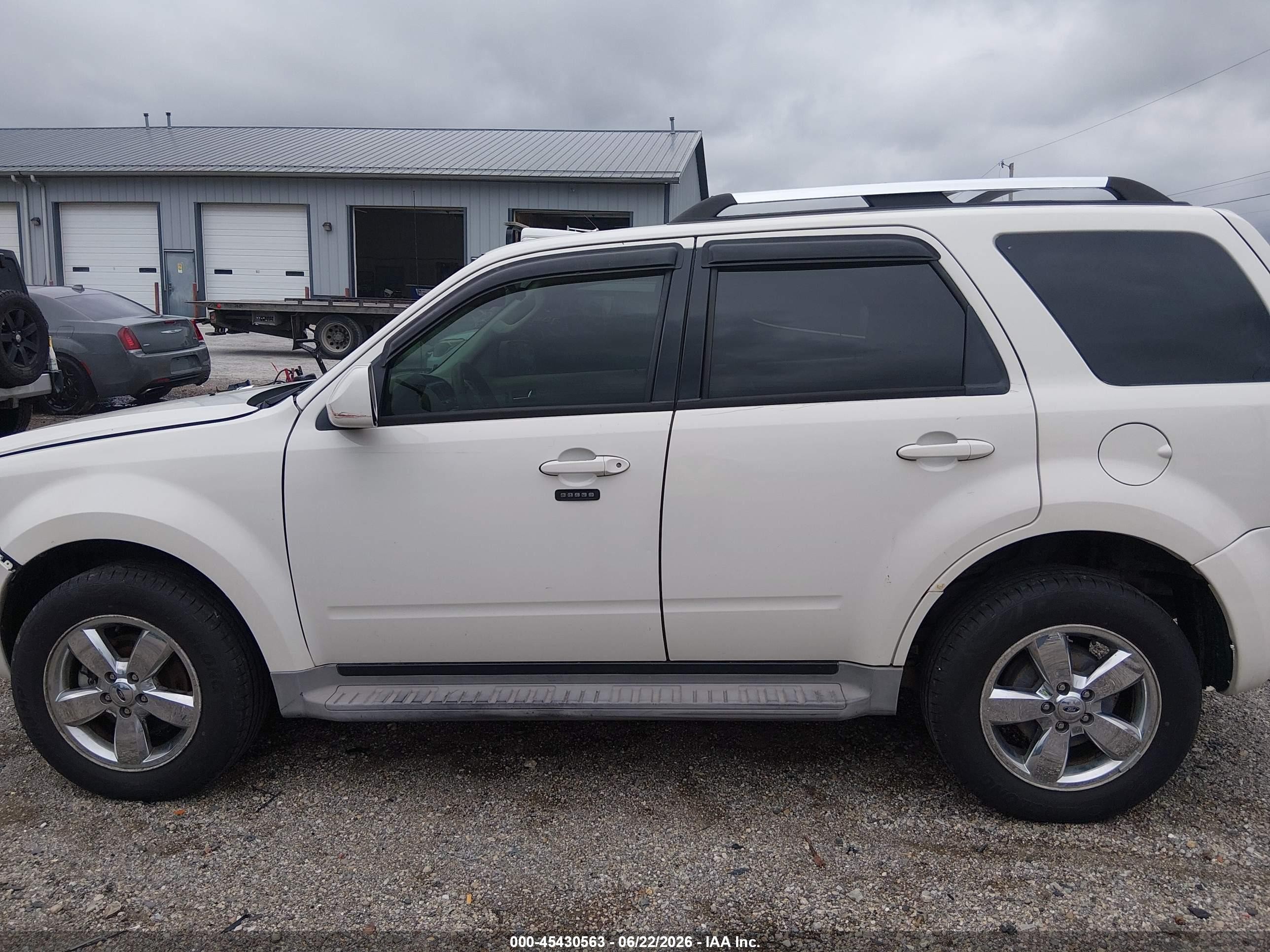 2010 Ford Escape Limited White vin: 1FMCU0EG9AKB80099