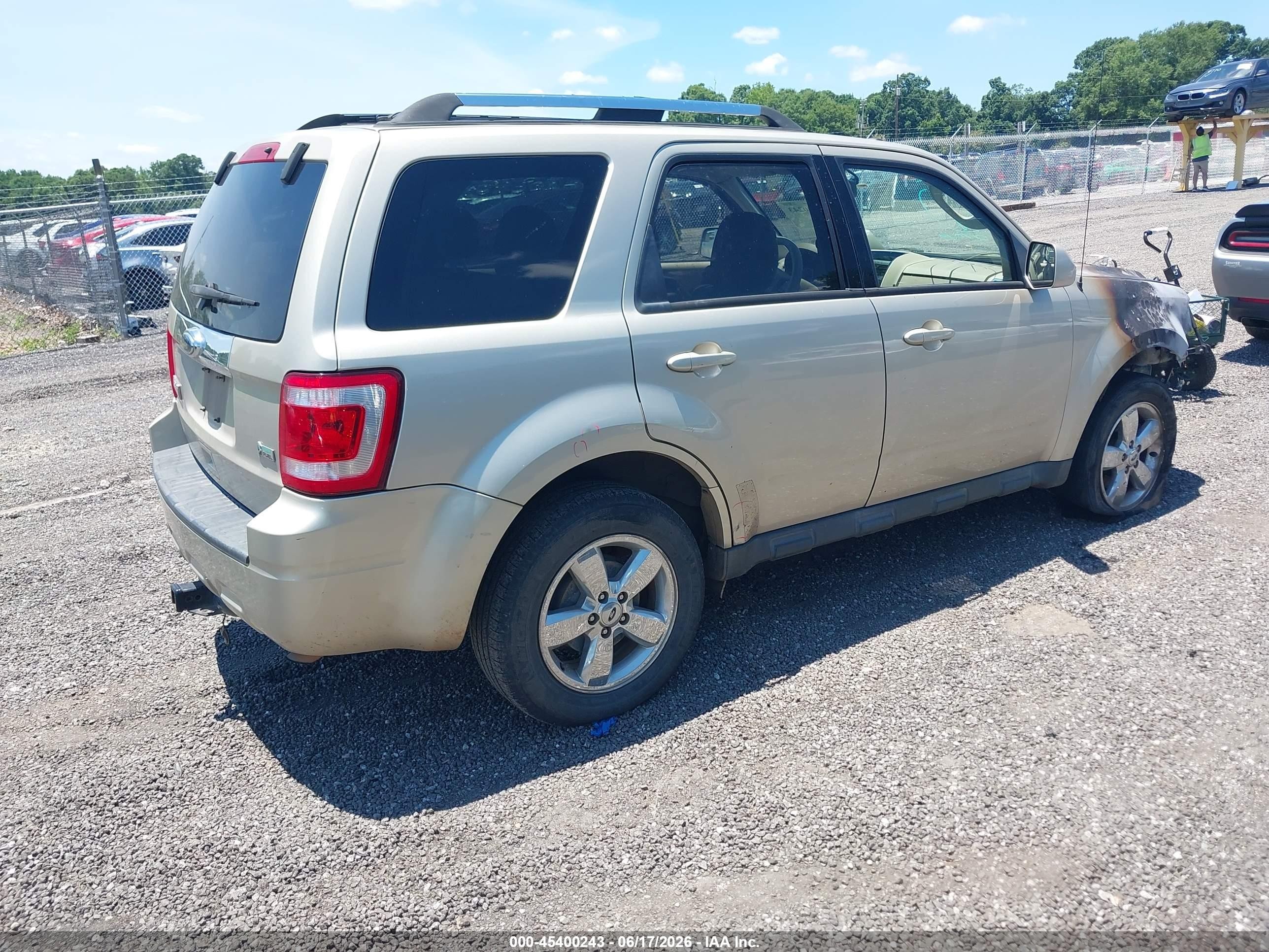 2011 Ford Escape Limited Silver vin: 1FMCU0EG9BKA31158