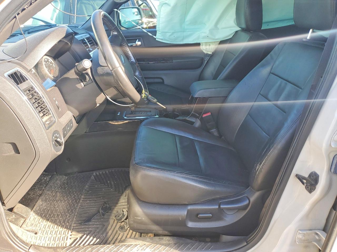 2011 Ford Escape Limited White vin: 1FMCU0EG9BKB71971