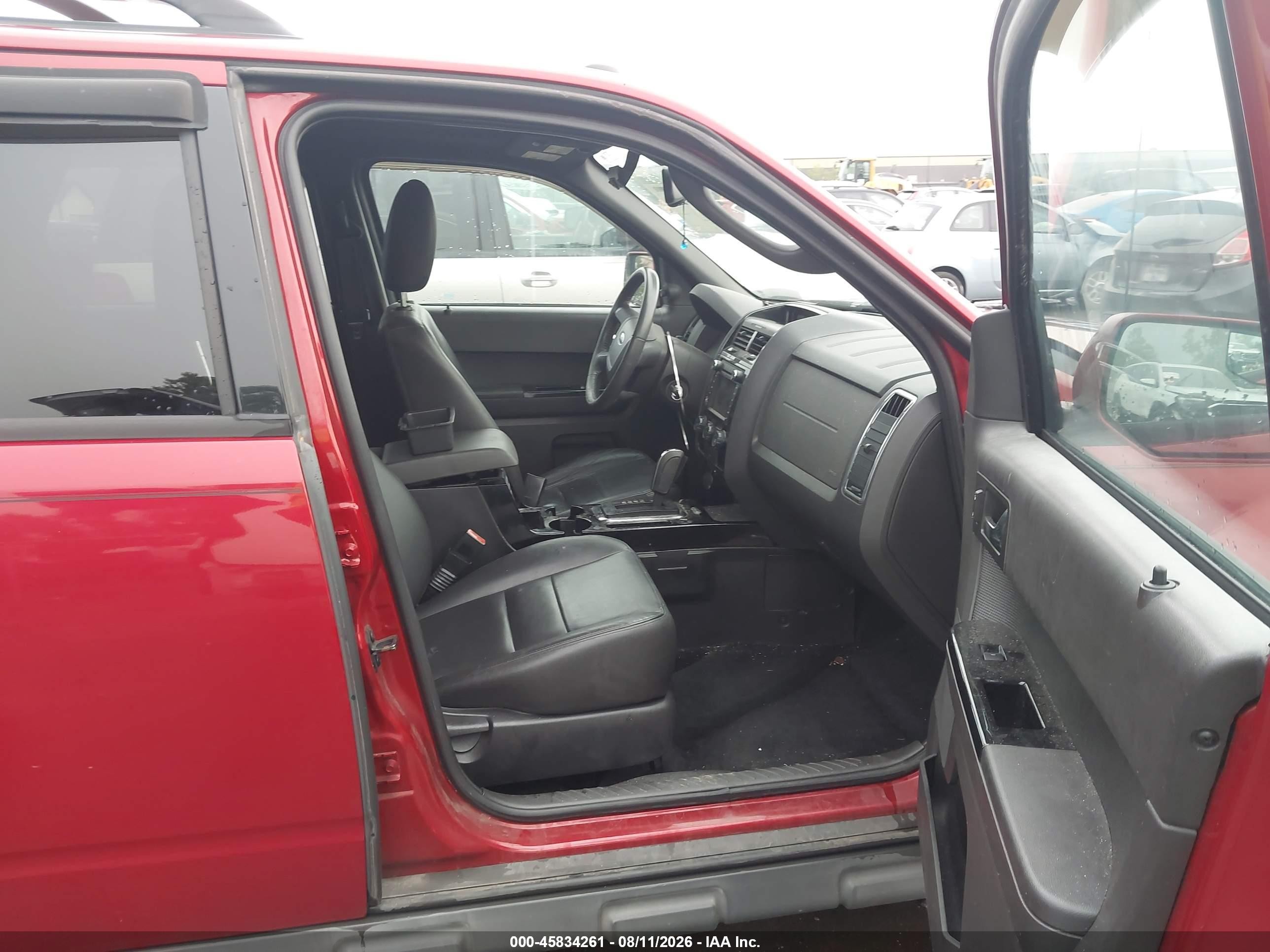 2011 Ford Escape Limited Red vin: 1FMCU0EG9BKB89726