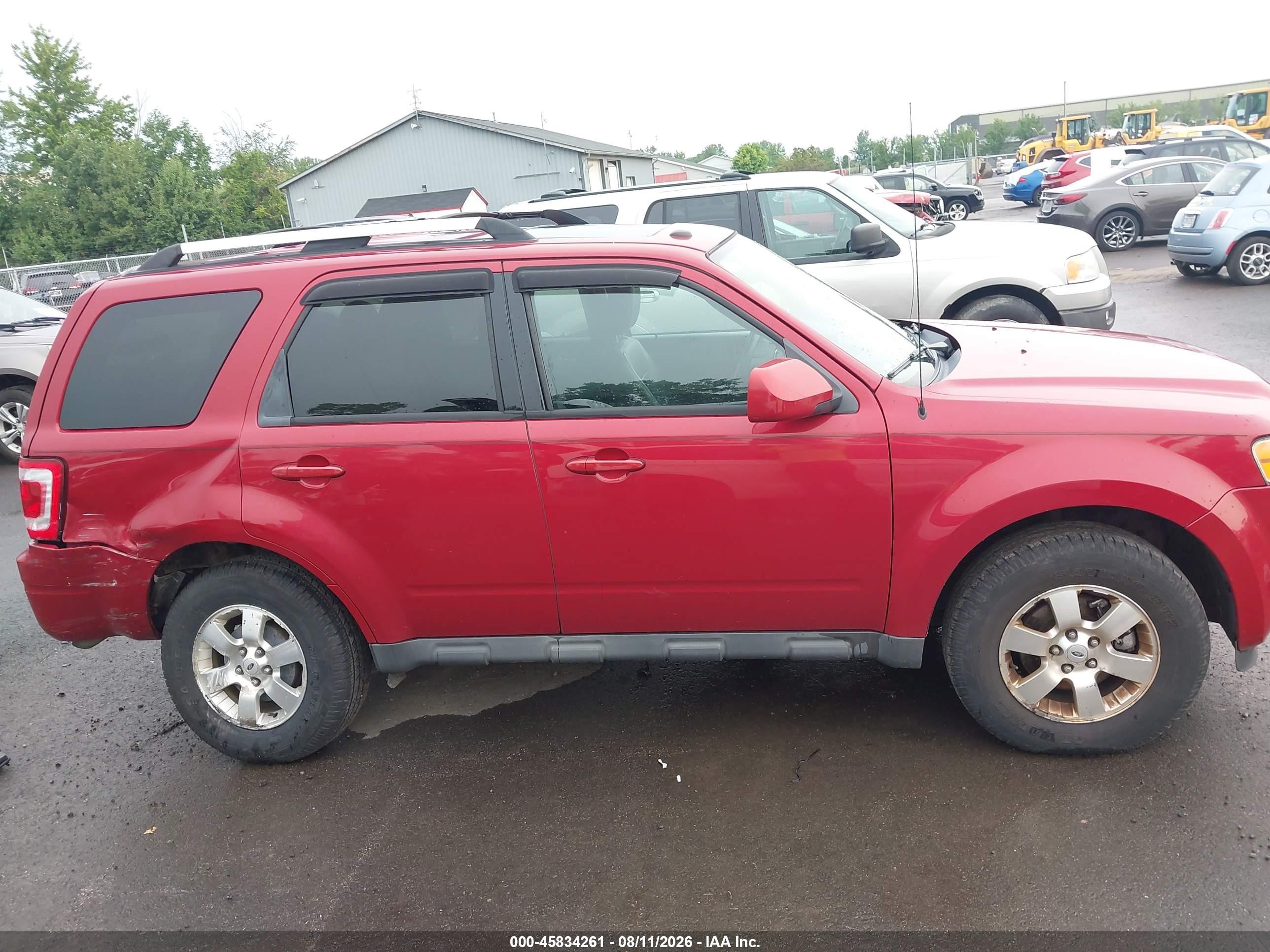 2011 Ford Escape Limited Red vin: 1FMCU0EG9BKB89726