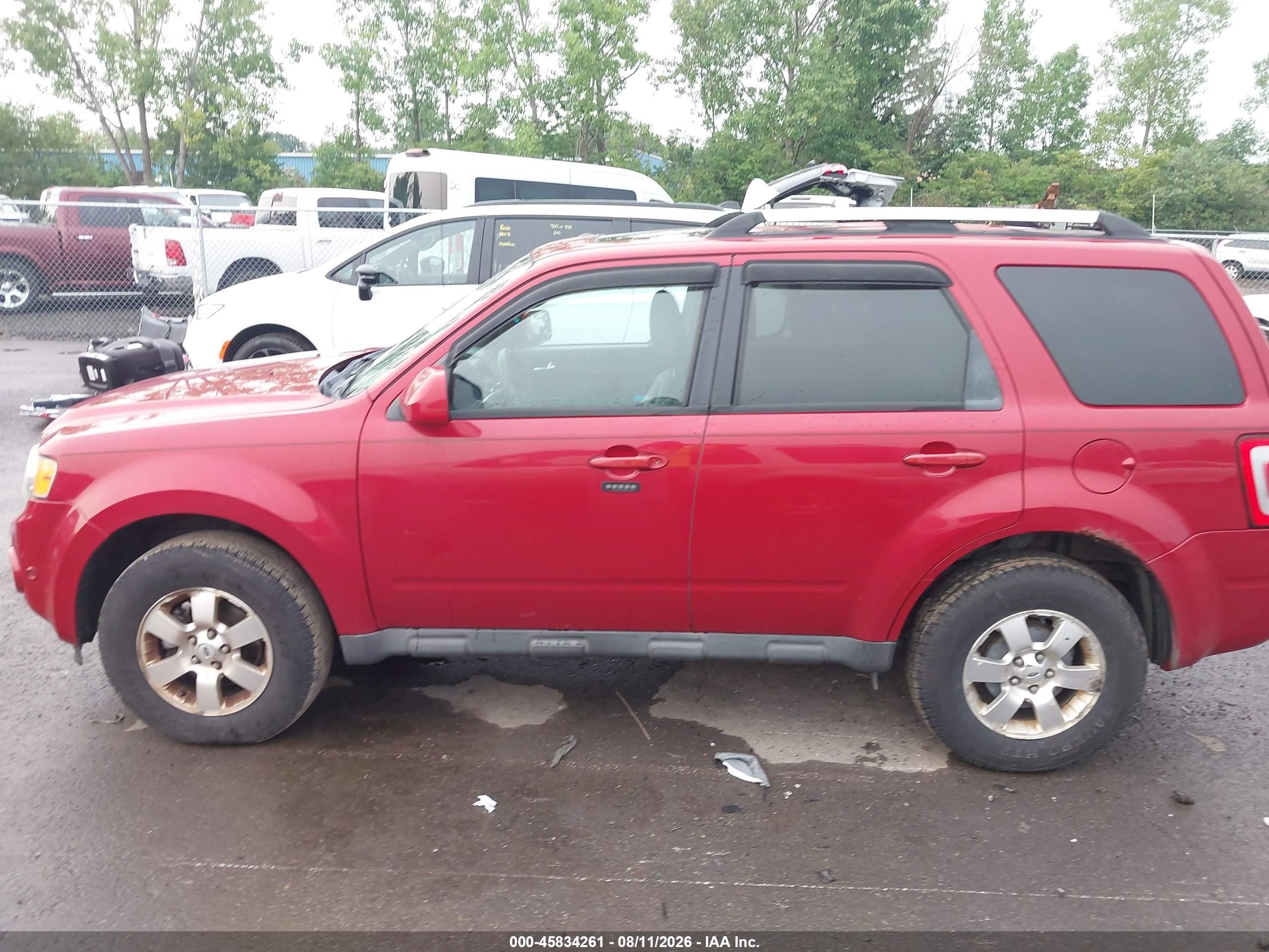 2011 Ford Escape Limited Red vin: 1FMCU0EG9BKB89726