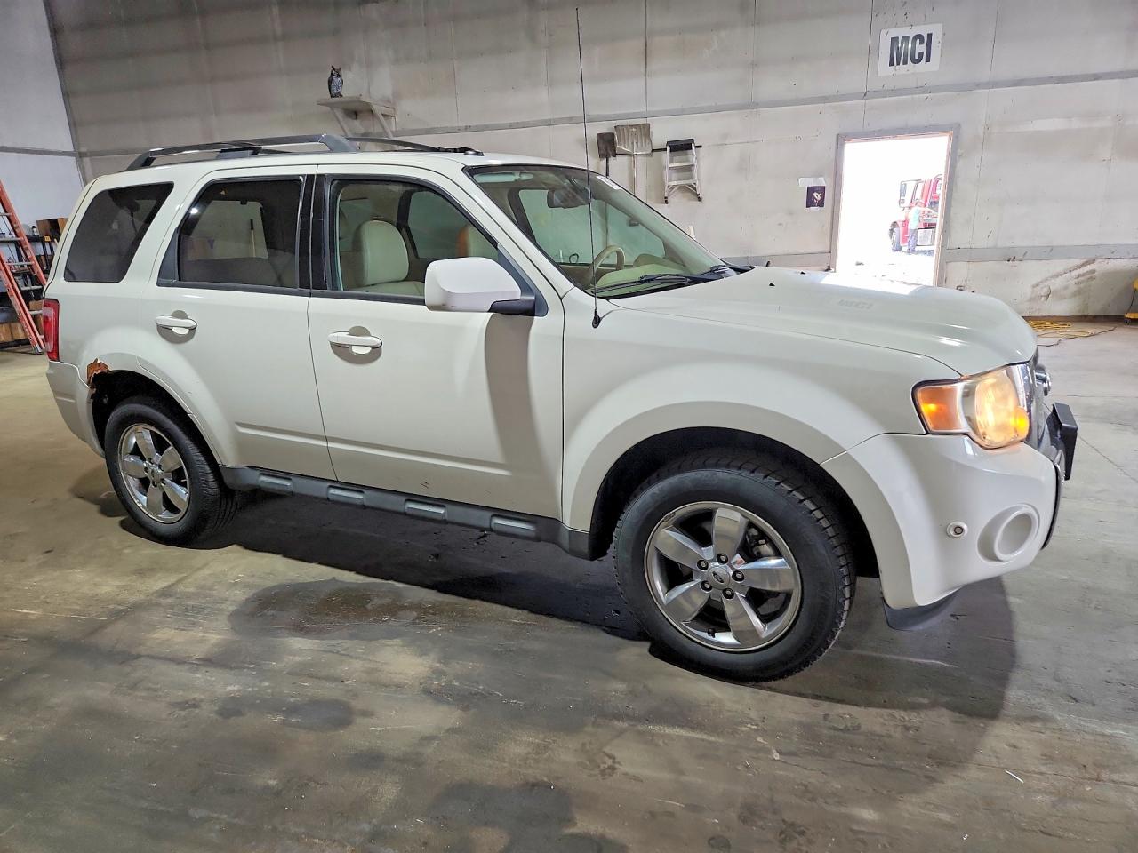 2010 Ford Escape Limited White vin: 1FMCU0EGXAKB80967