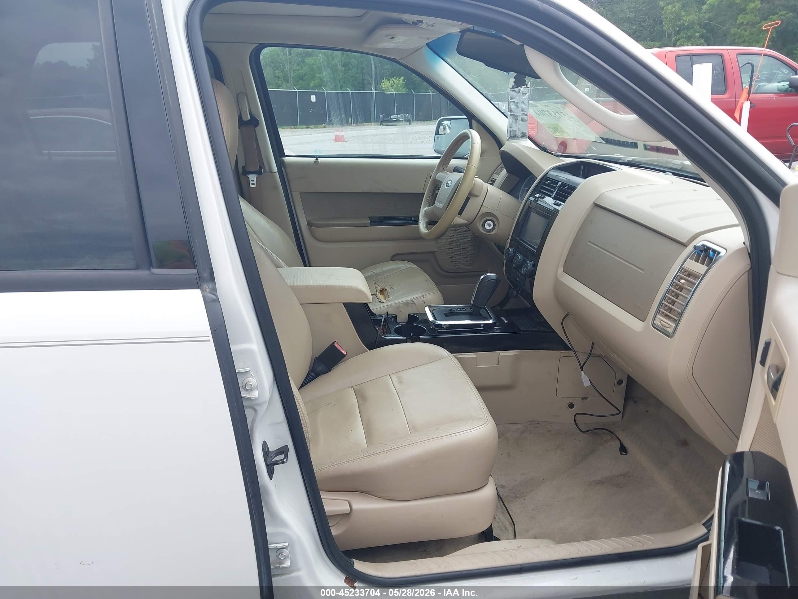 2010 Ford Escape Limited Белый vin: 1FMCU0EGXAKB92178