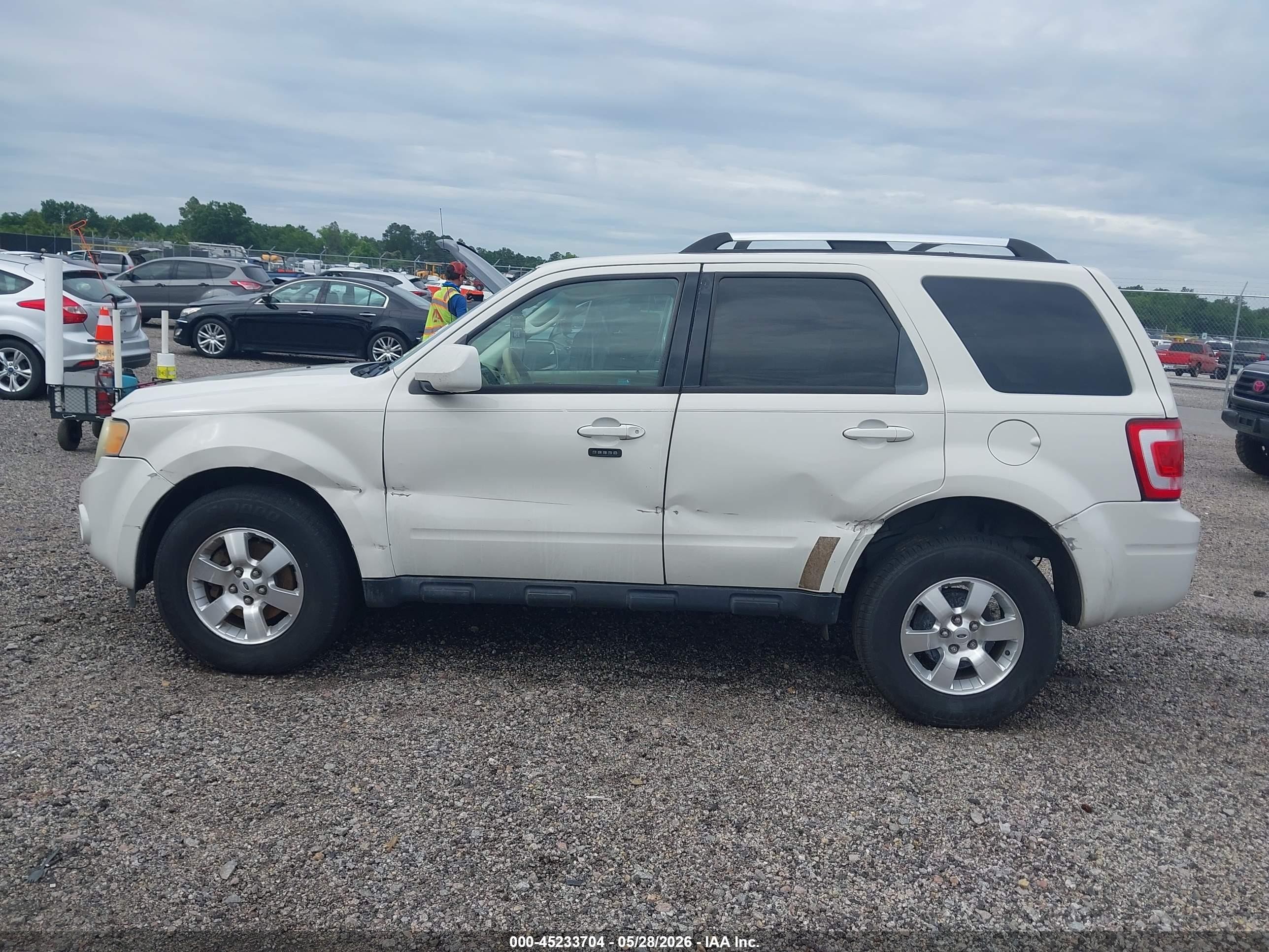 2010 Ford Escape Limited Белый vin: 1FMCU0EGXAKB92178