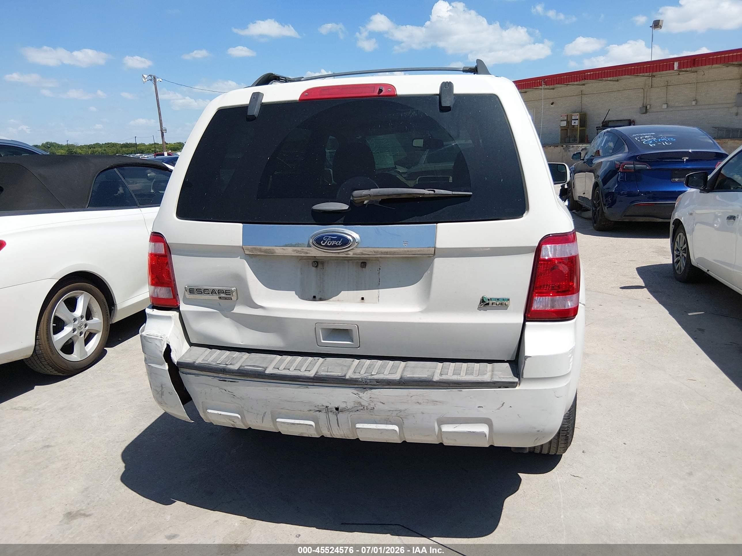 2011 Ford Escape Limited White vin: 1FMCU0EGXBKC43602