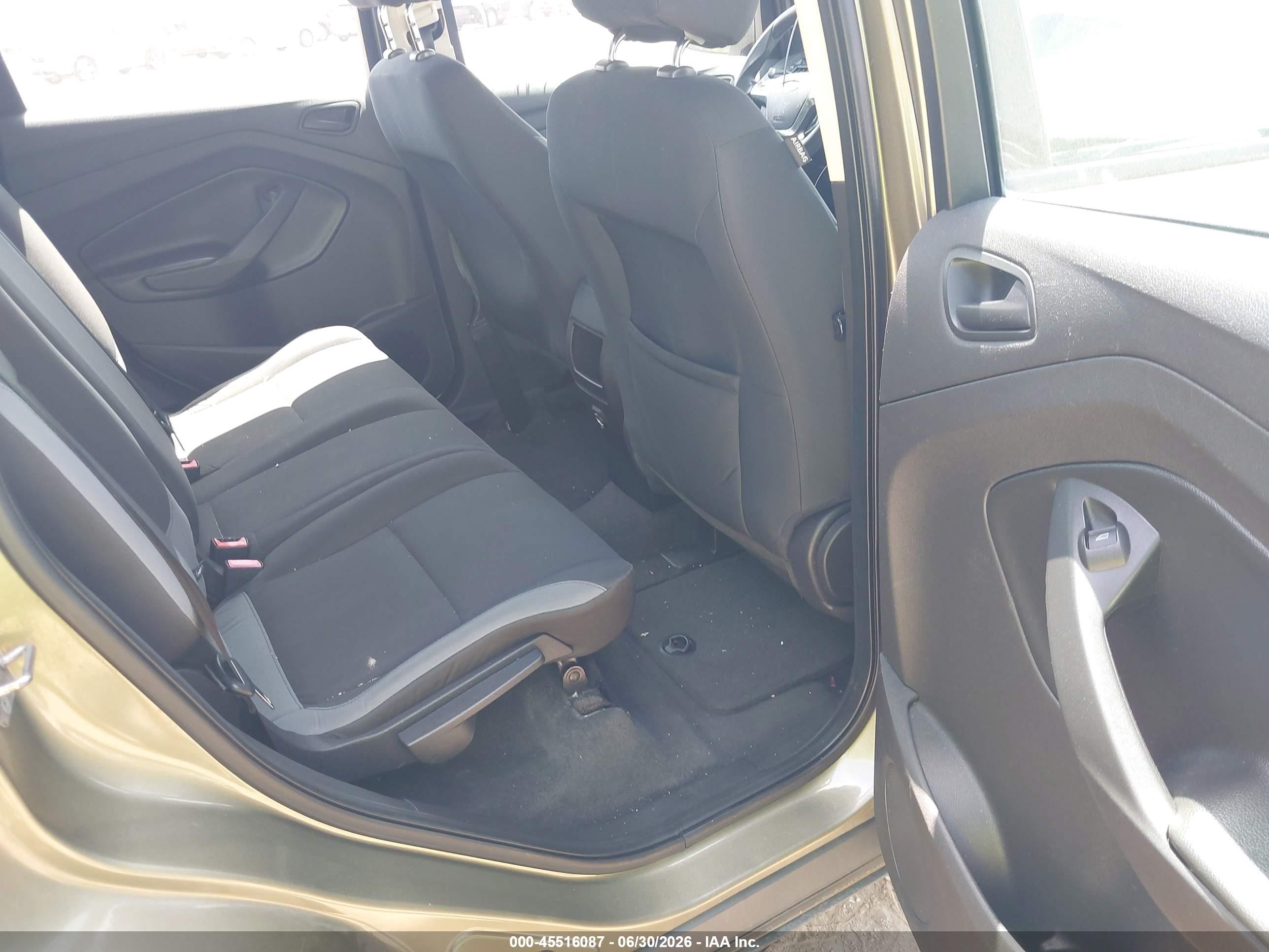 2013 Ford Escape S Green vin: 1FMCU0F70DUB44230