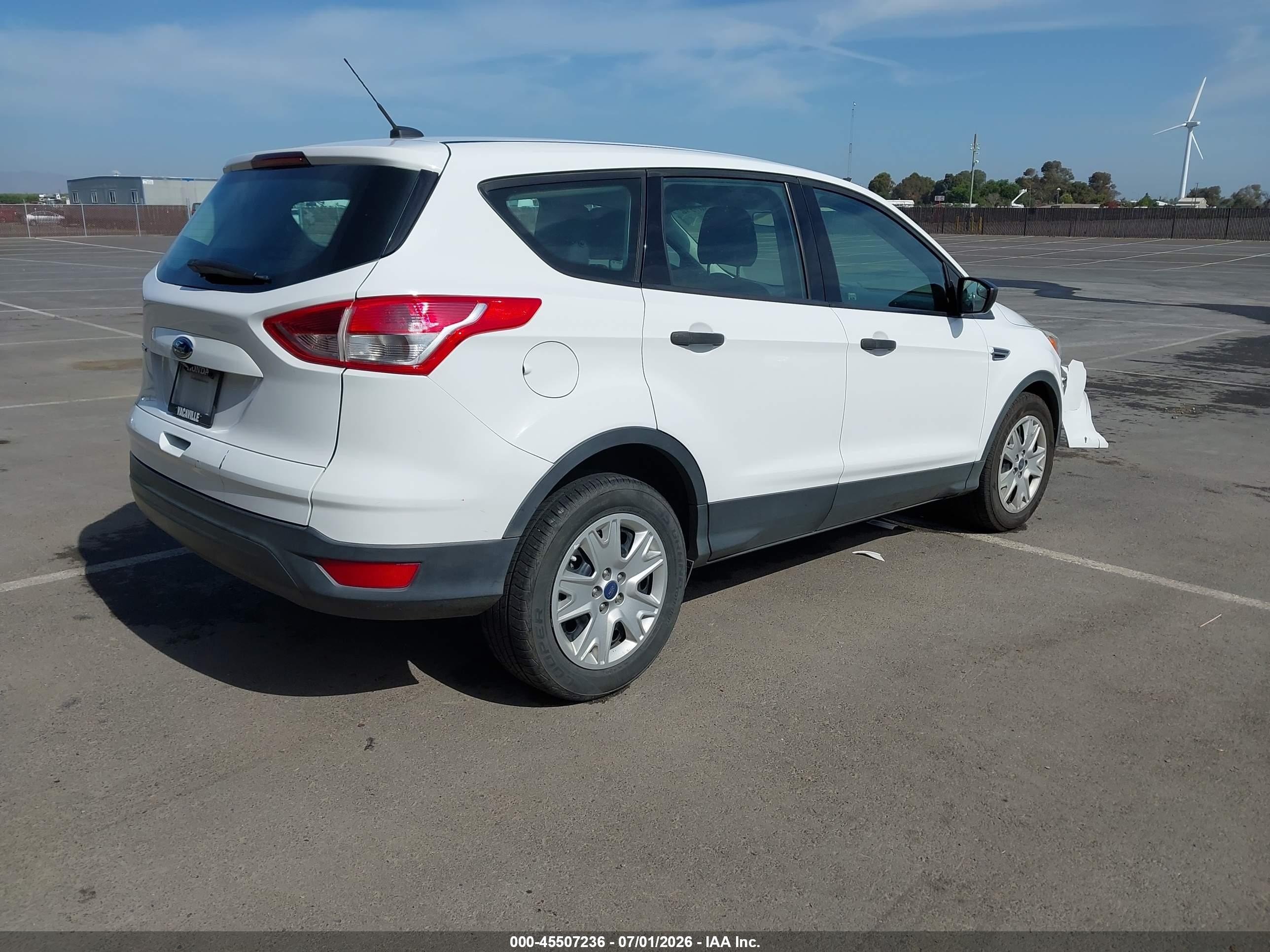 2014 Ford Escape S White vin: 1FMCU0F70EUA31167