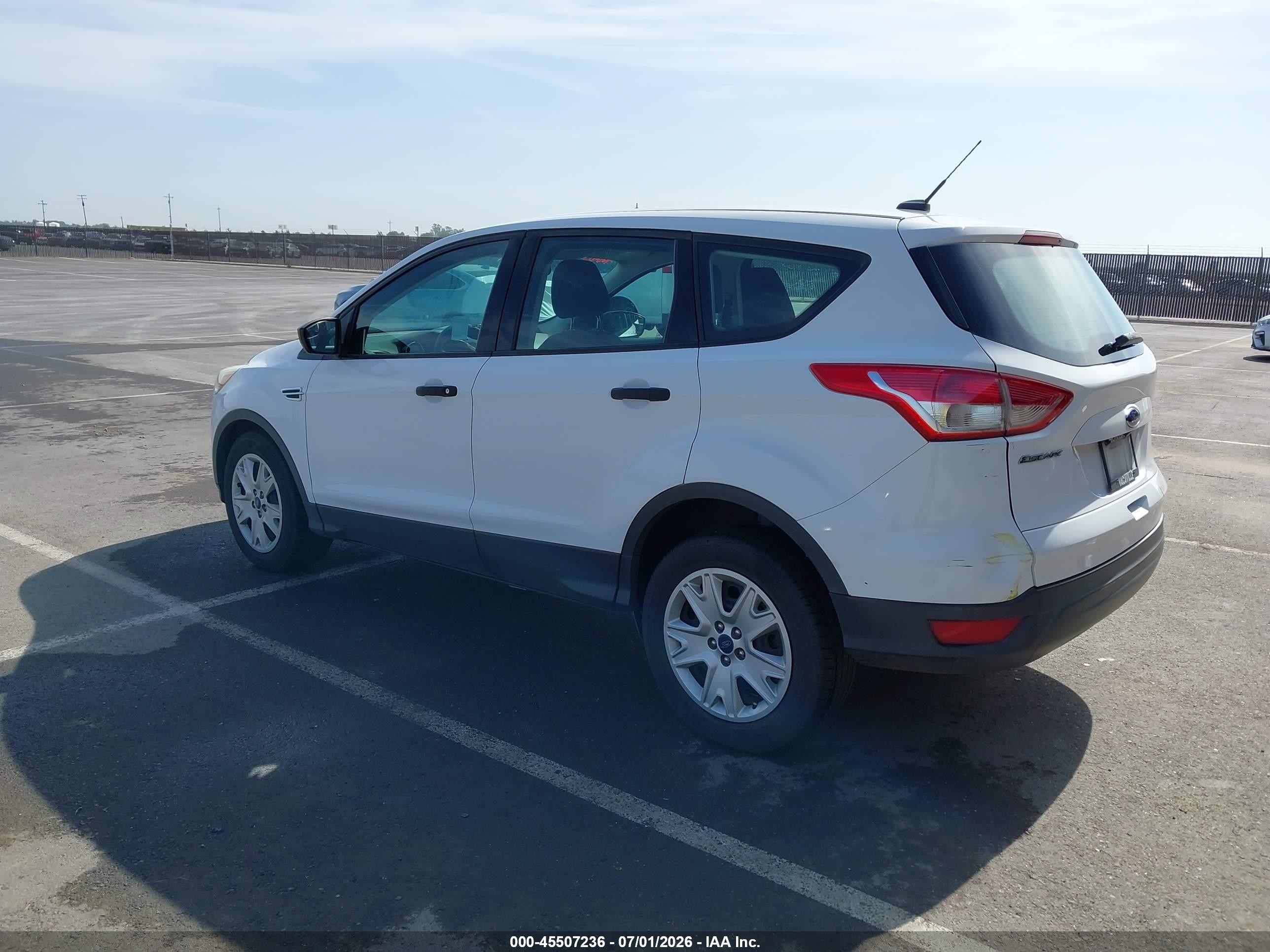 2014 Ford Escape S White vin: 1FMCU0F70EUA31167