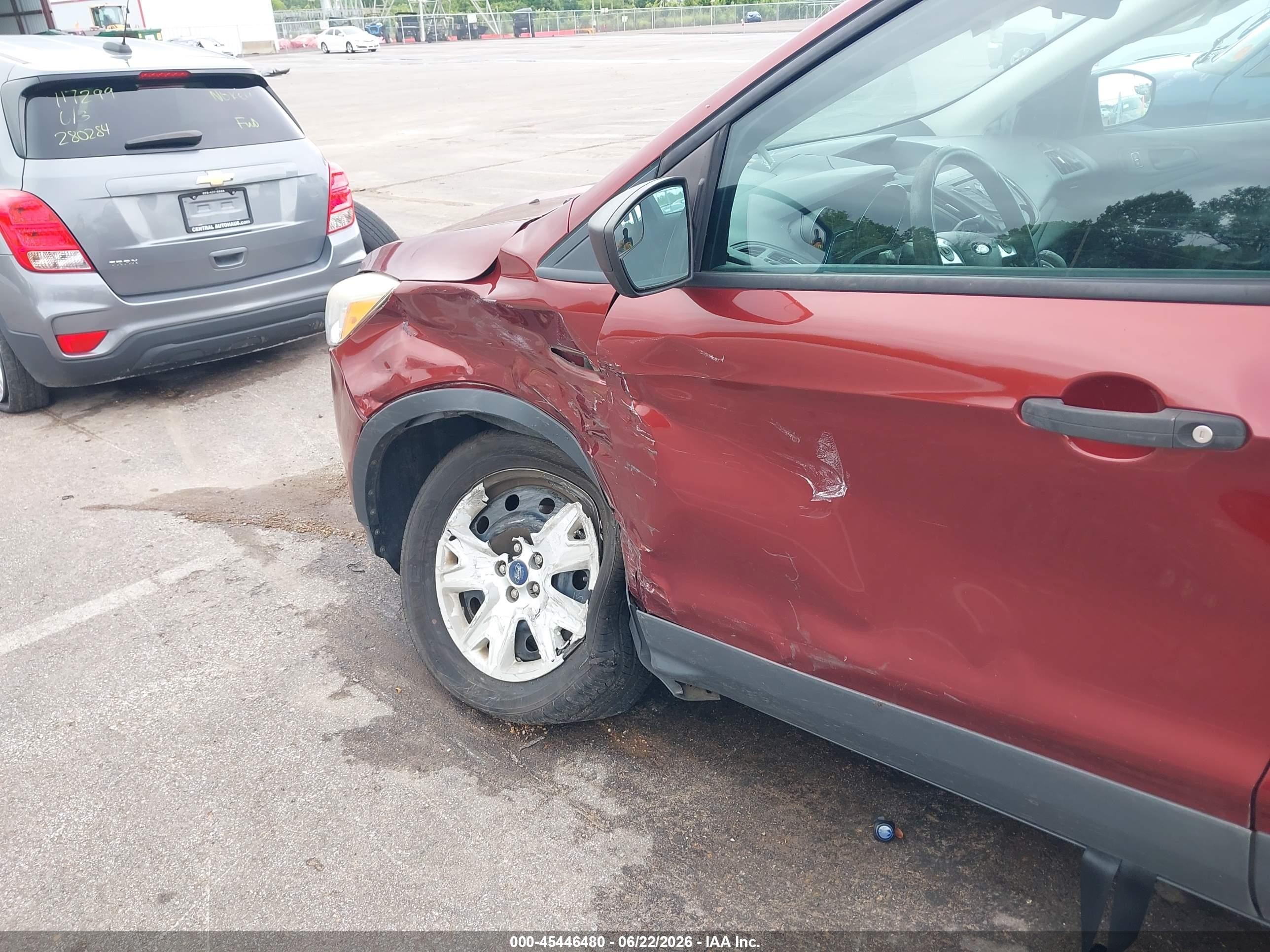 2014 Ford Escape S Burgundy vin: 1FMCU0F70EUA58224