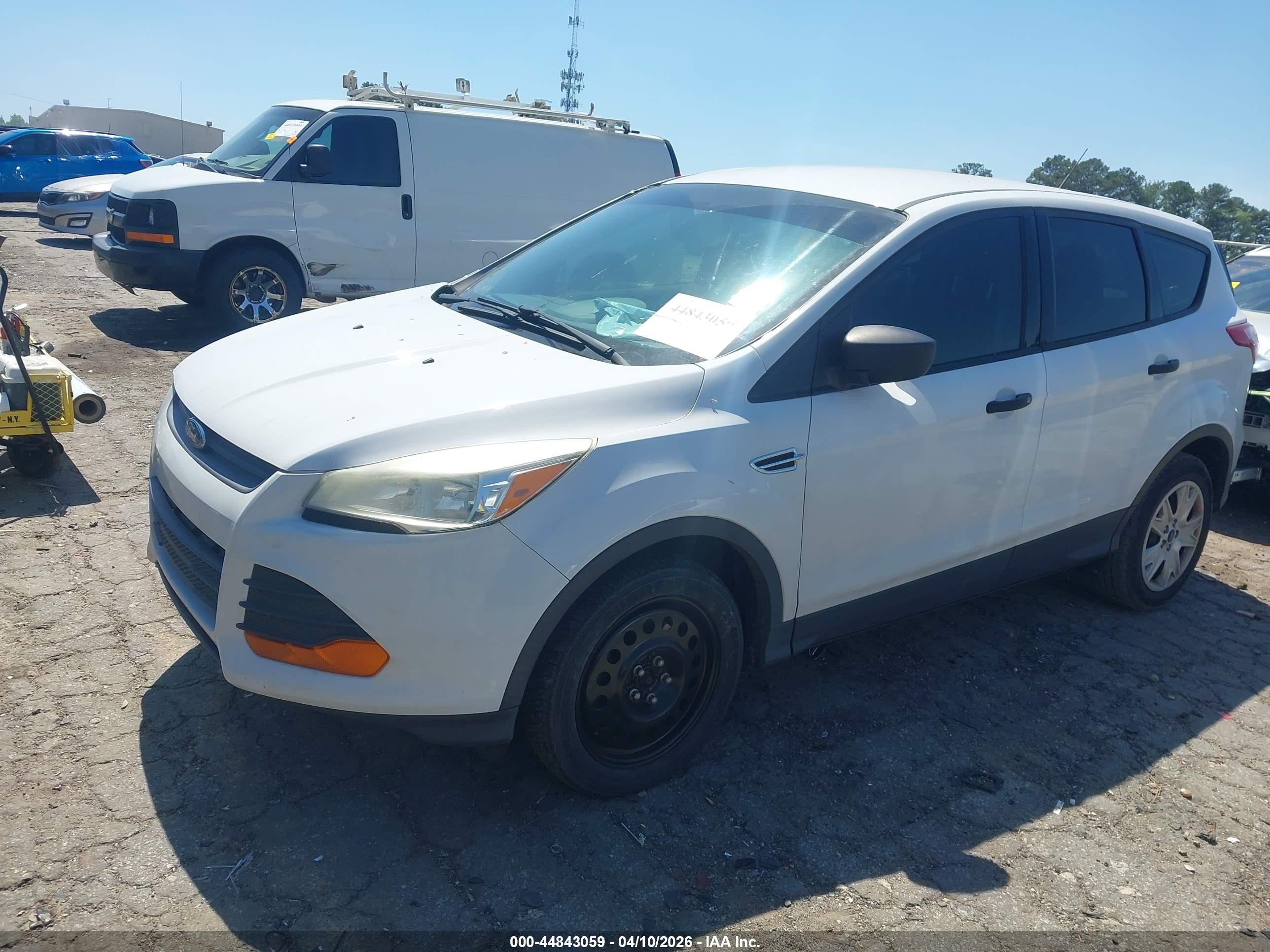 2014 Ford Escape S White vin: 1FMCU0F70EUA89893