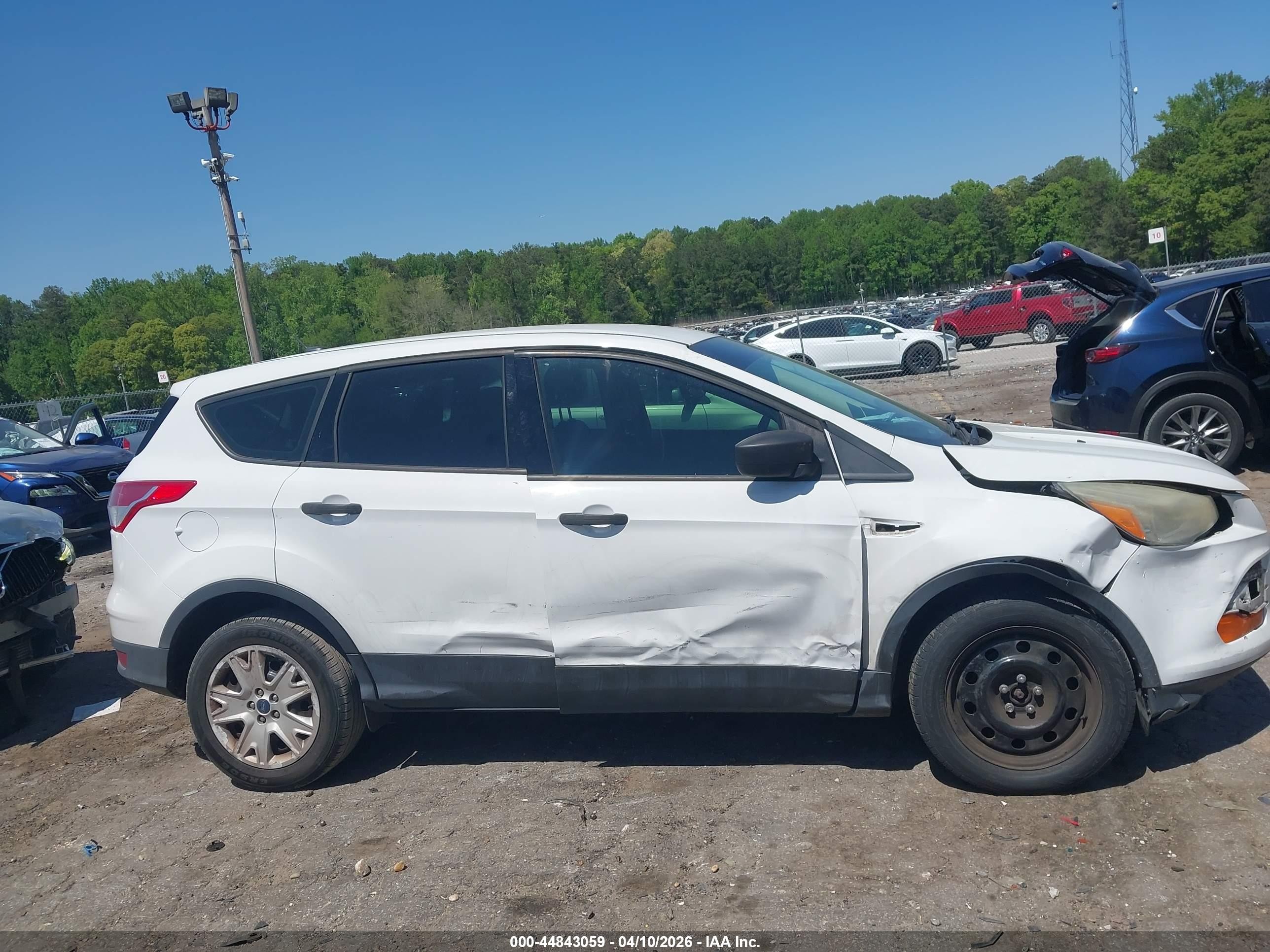 2014 Ford Escape S White vin: 1FMCU0F70EUA89893