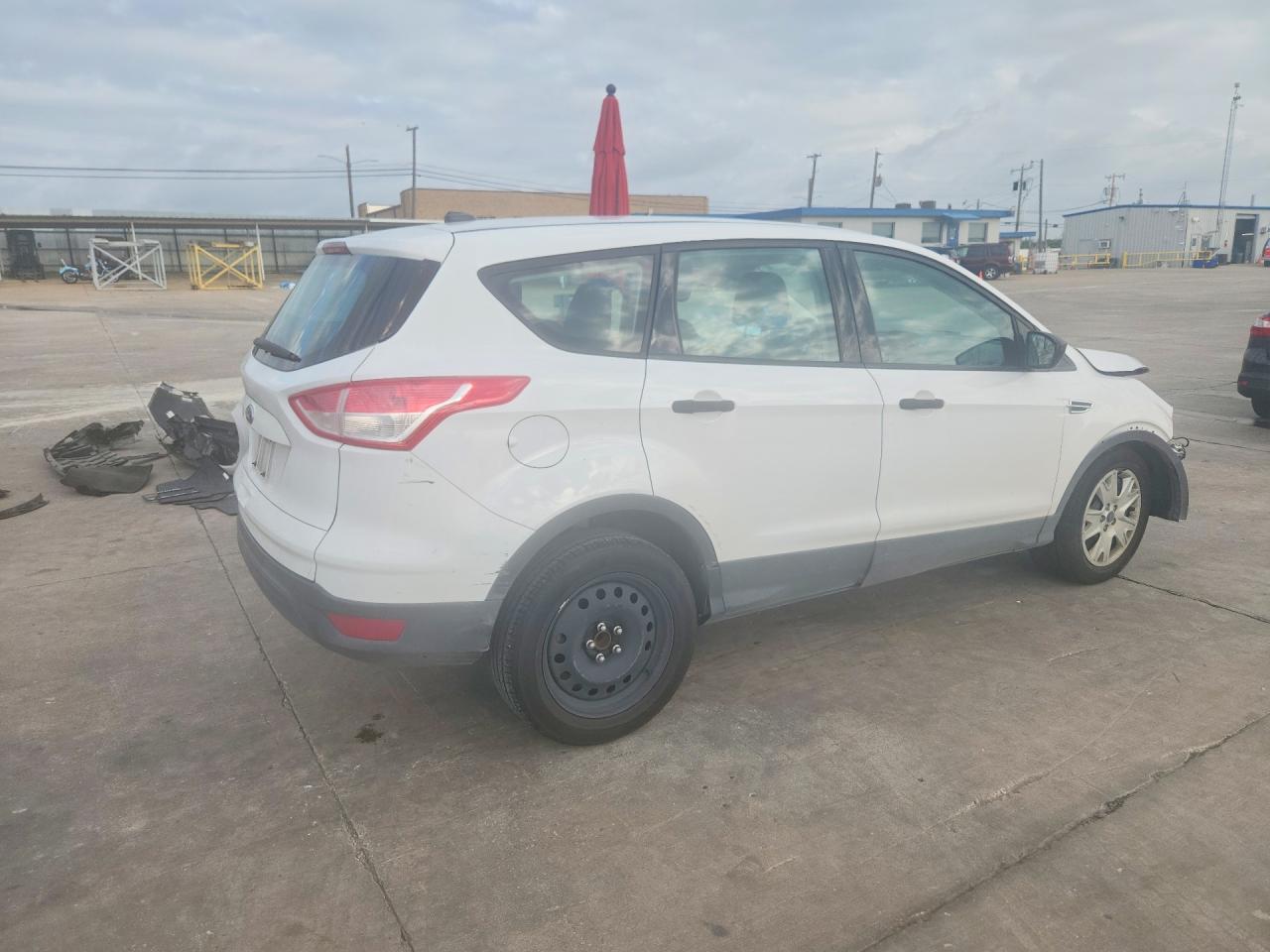 2014 Ford Escape S White vin: 1FMCU0F70EUC75305