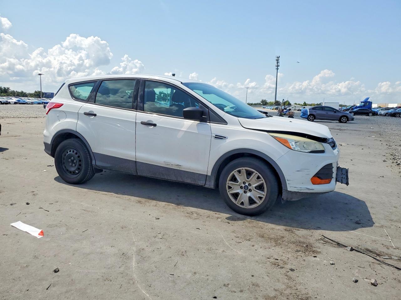 2014 Ford Escape S White vin: 1FMCU0F70EUD94228