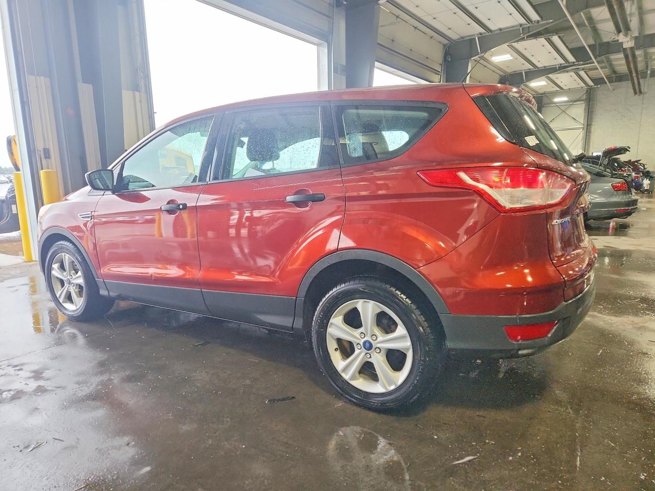 2014 Ford Escape S Темно-бордовый vin: 1FMCU0F70EUE07205