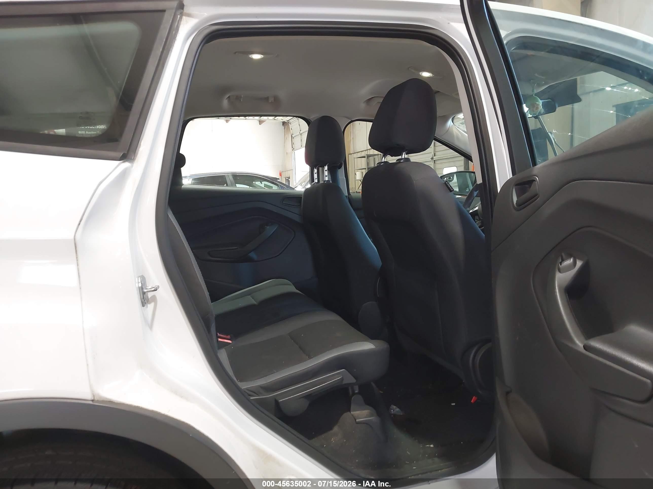 2014 Ford Escape S Белый vin: 1FMCU0F70EUE07625