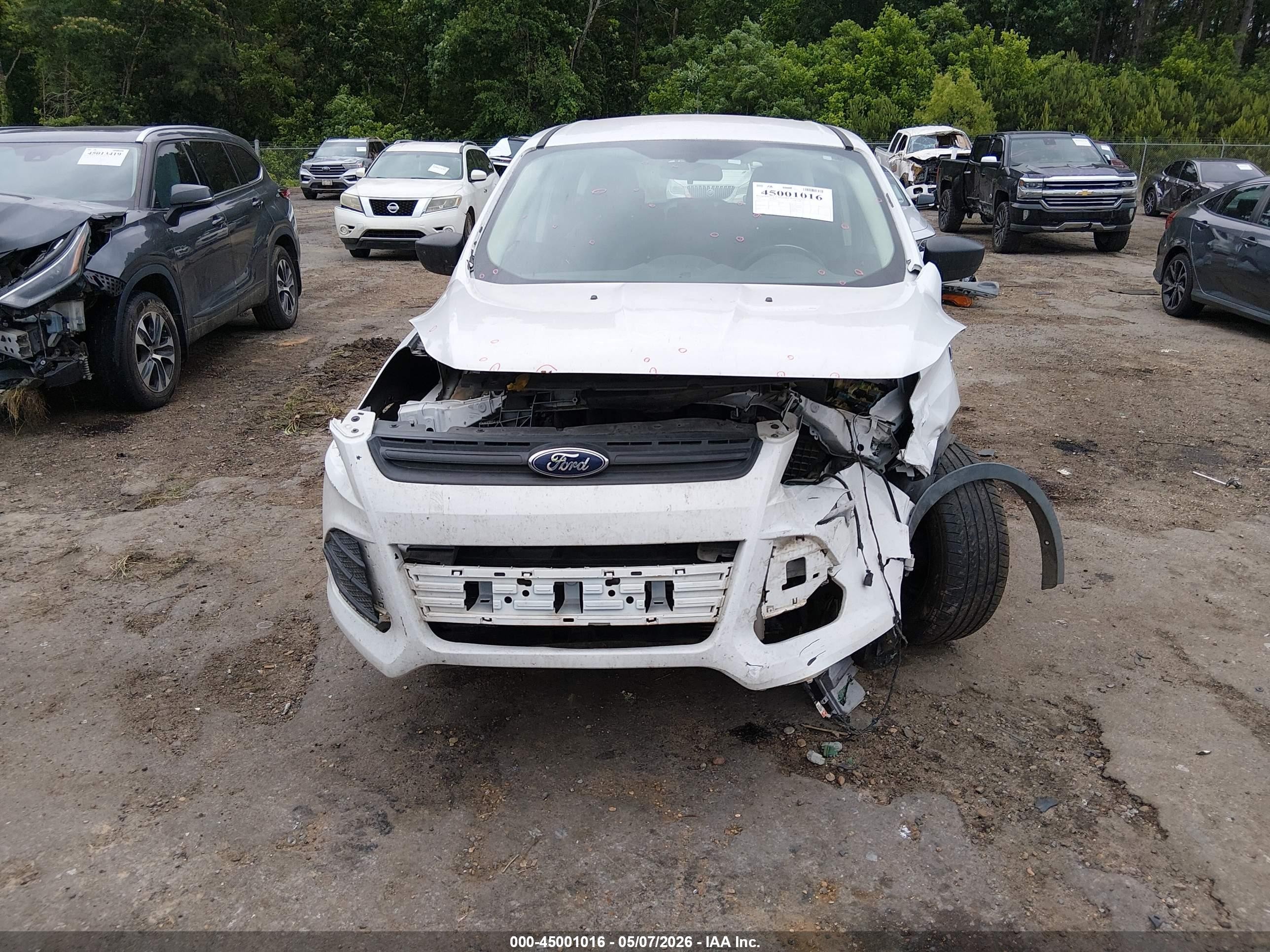 2015 Ford Escape S White vin: 1FMCU0F70FUA57351