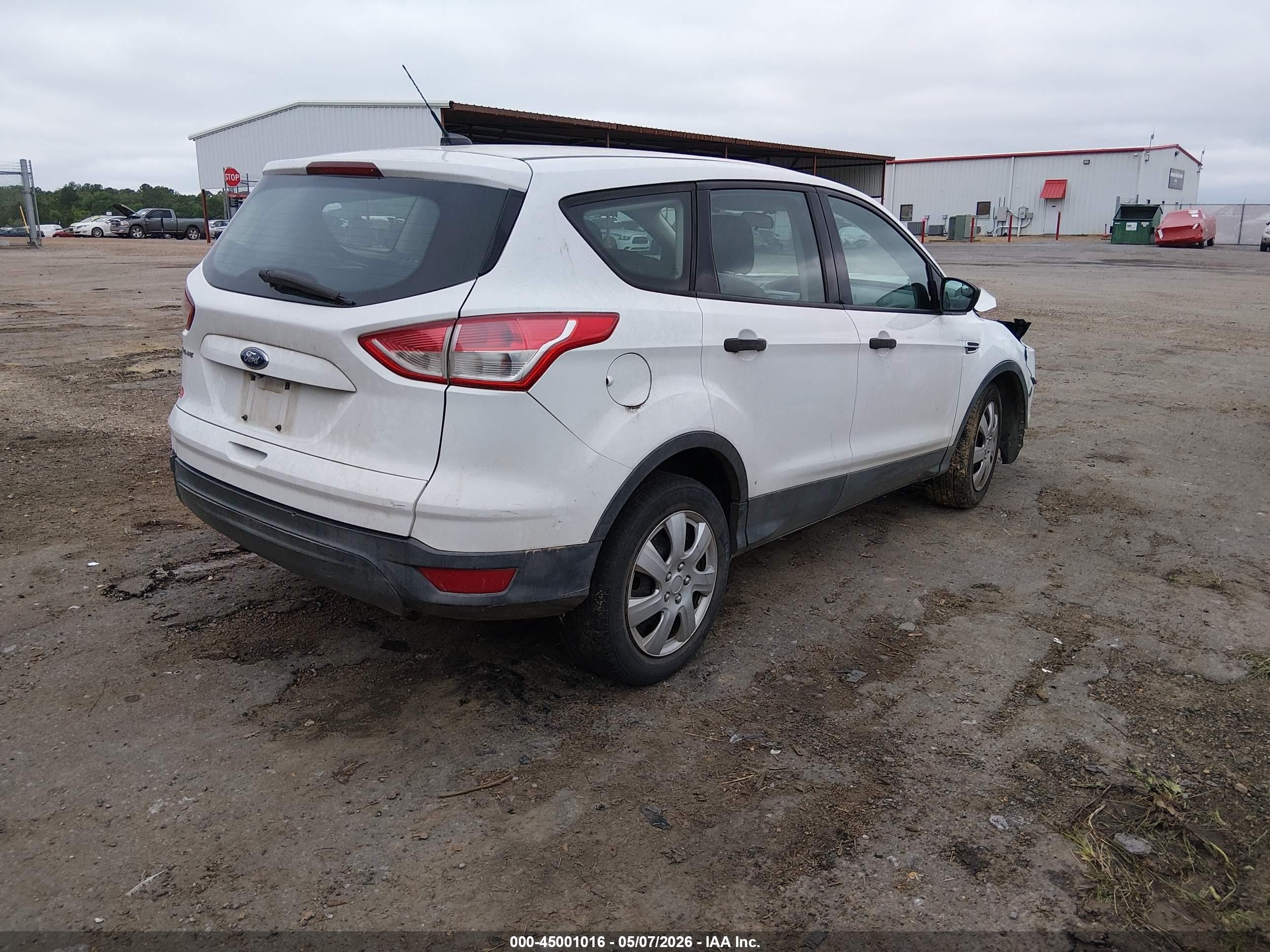 2015 Ford Escape S White vin: 1FMCU0F70FUA57351