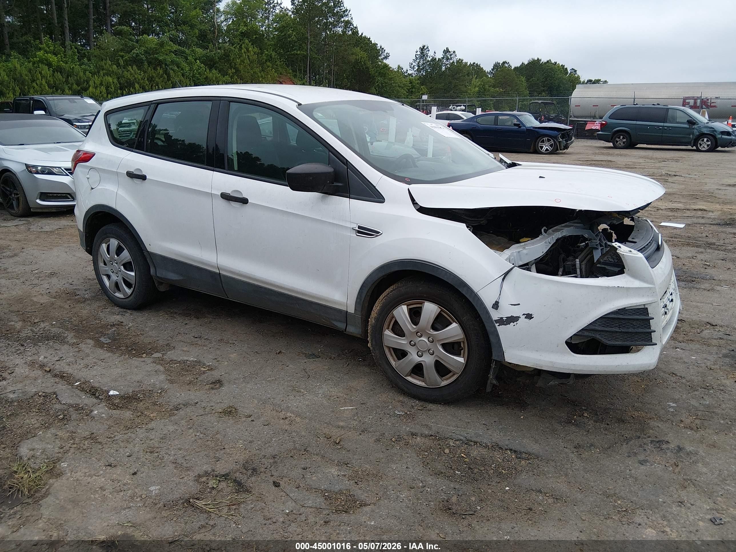 2015 Ford Escape S White vin: 1FMCU0F70FUA57351