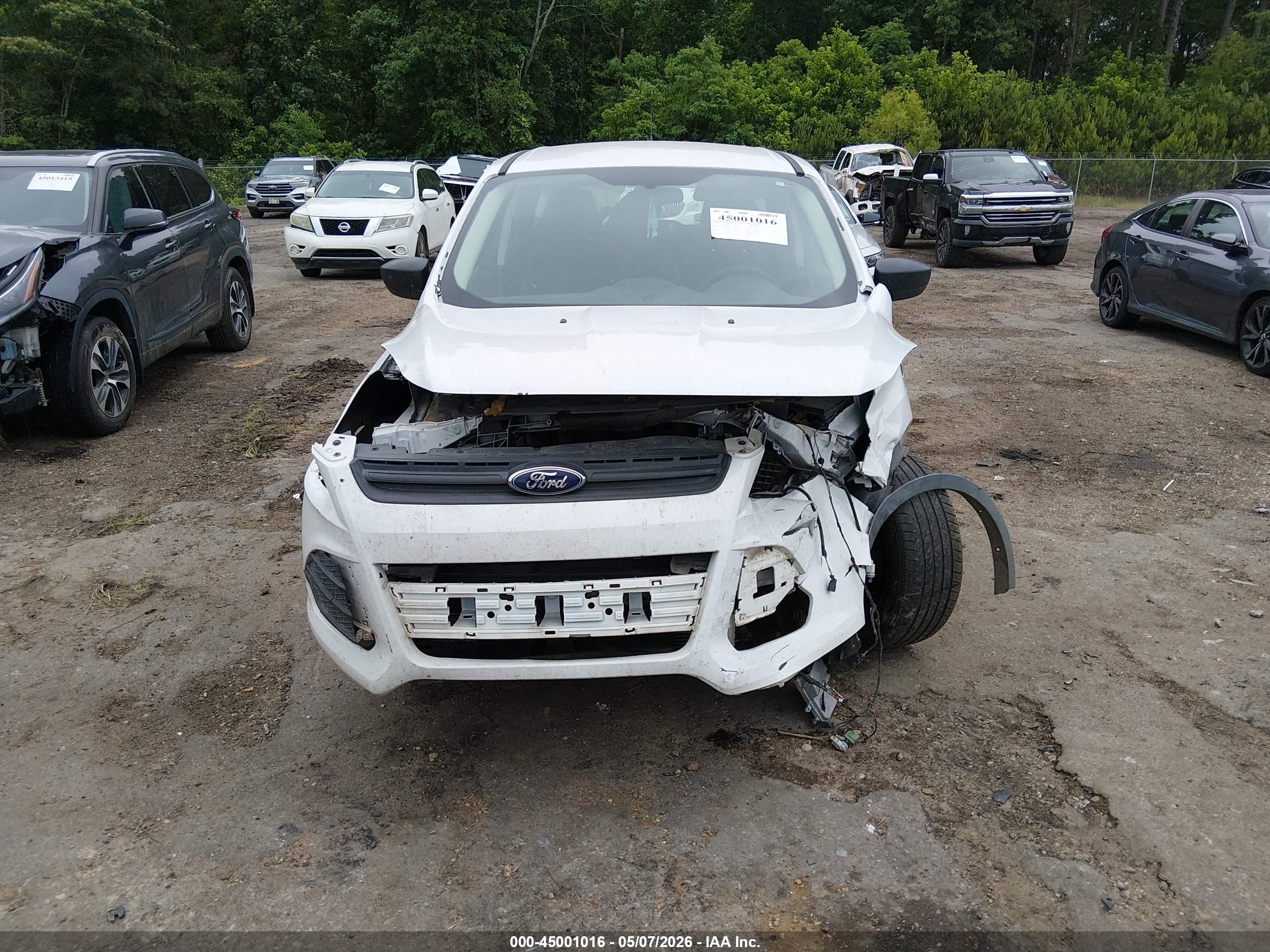 2015 Ford Escape S White vin: 1FMCU0F70FUA57351