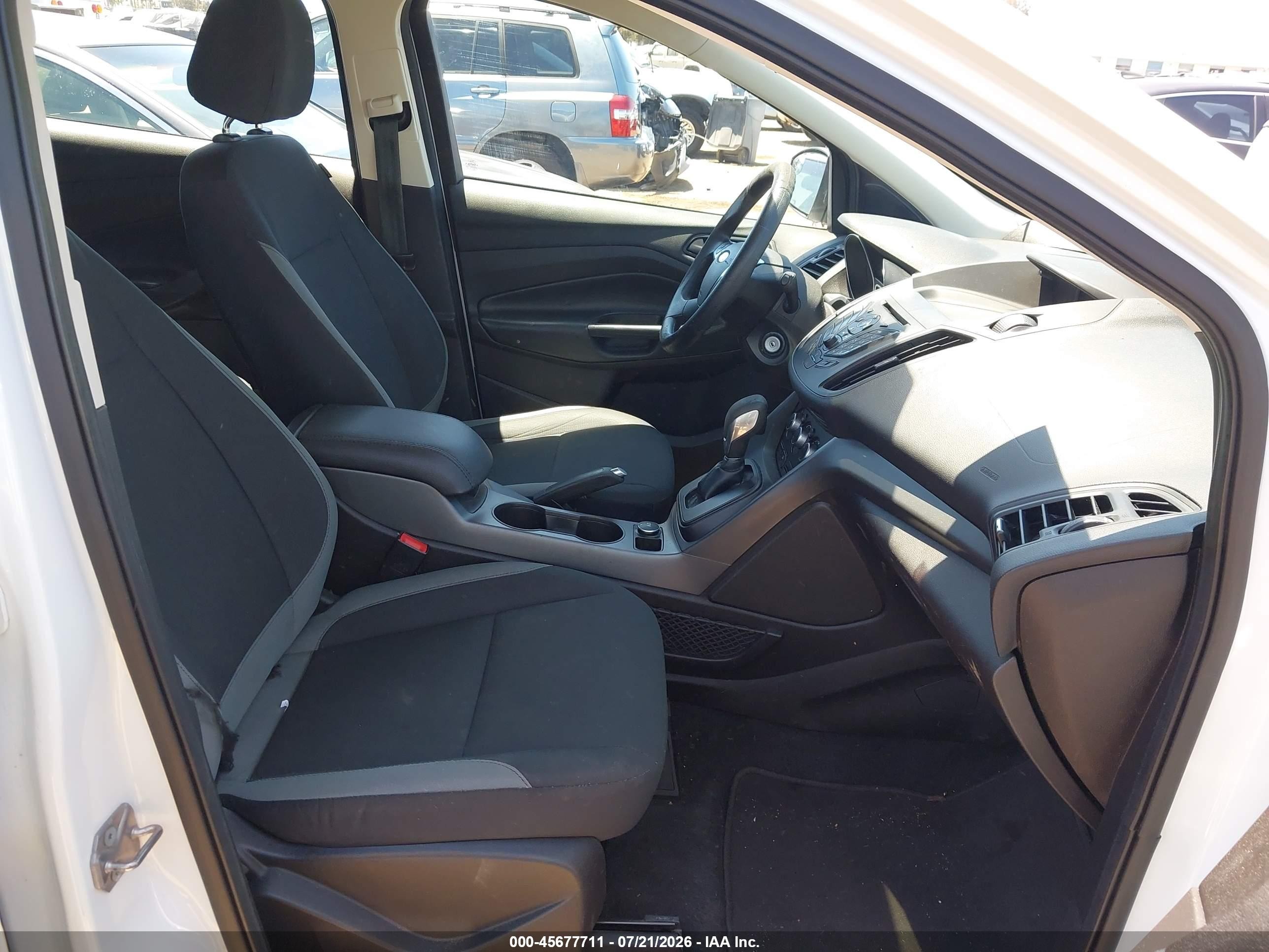 2015 Ford Escape S White vin: 1FMCU0F70FUC66475