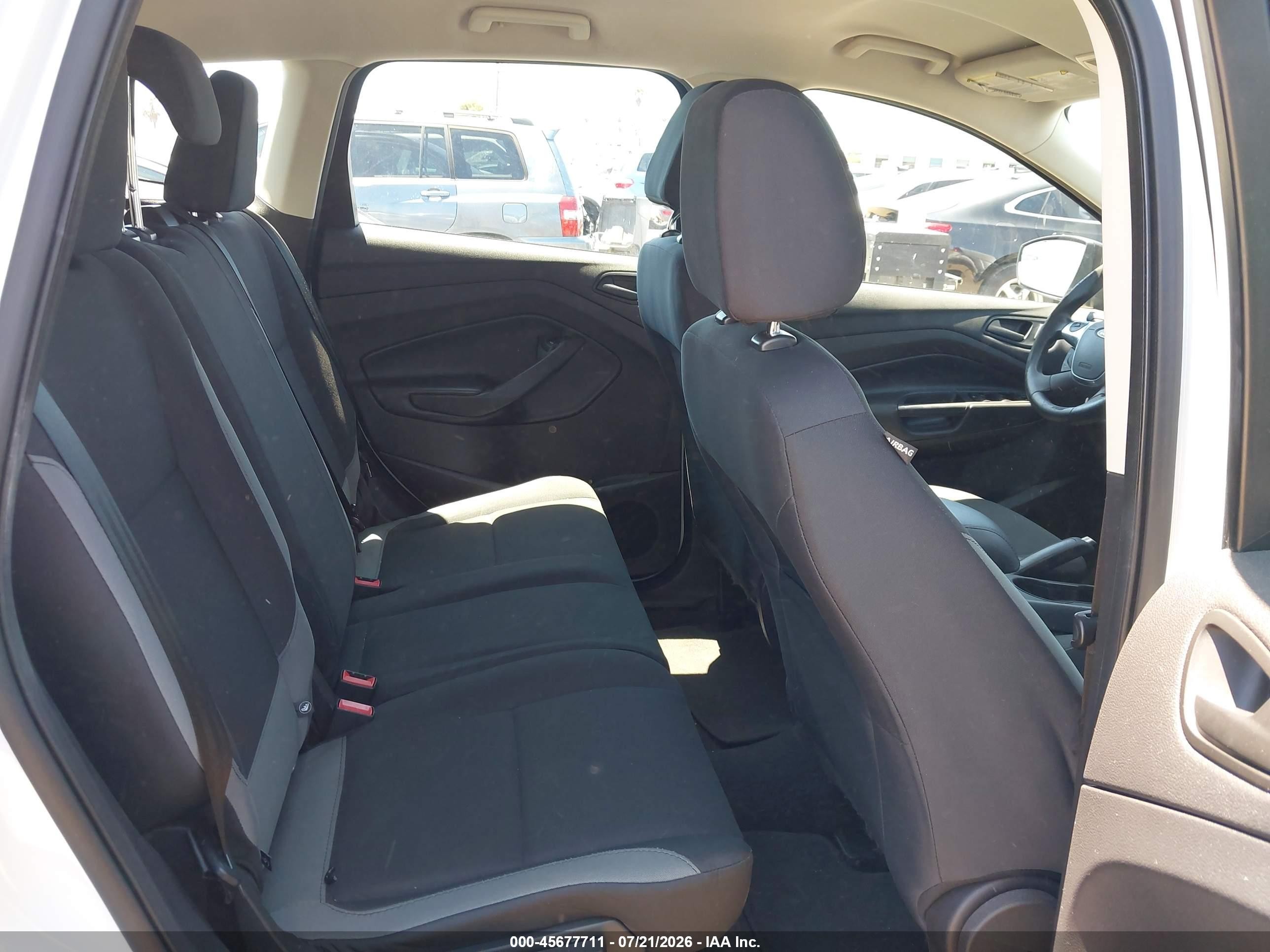 2015 Ford Escape S White vin: 1FMCU0F70FUC66475