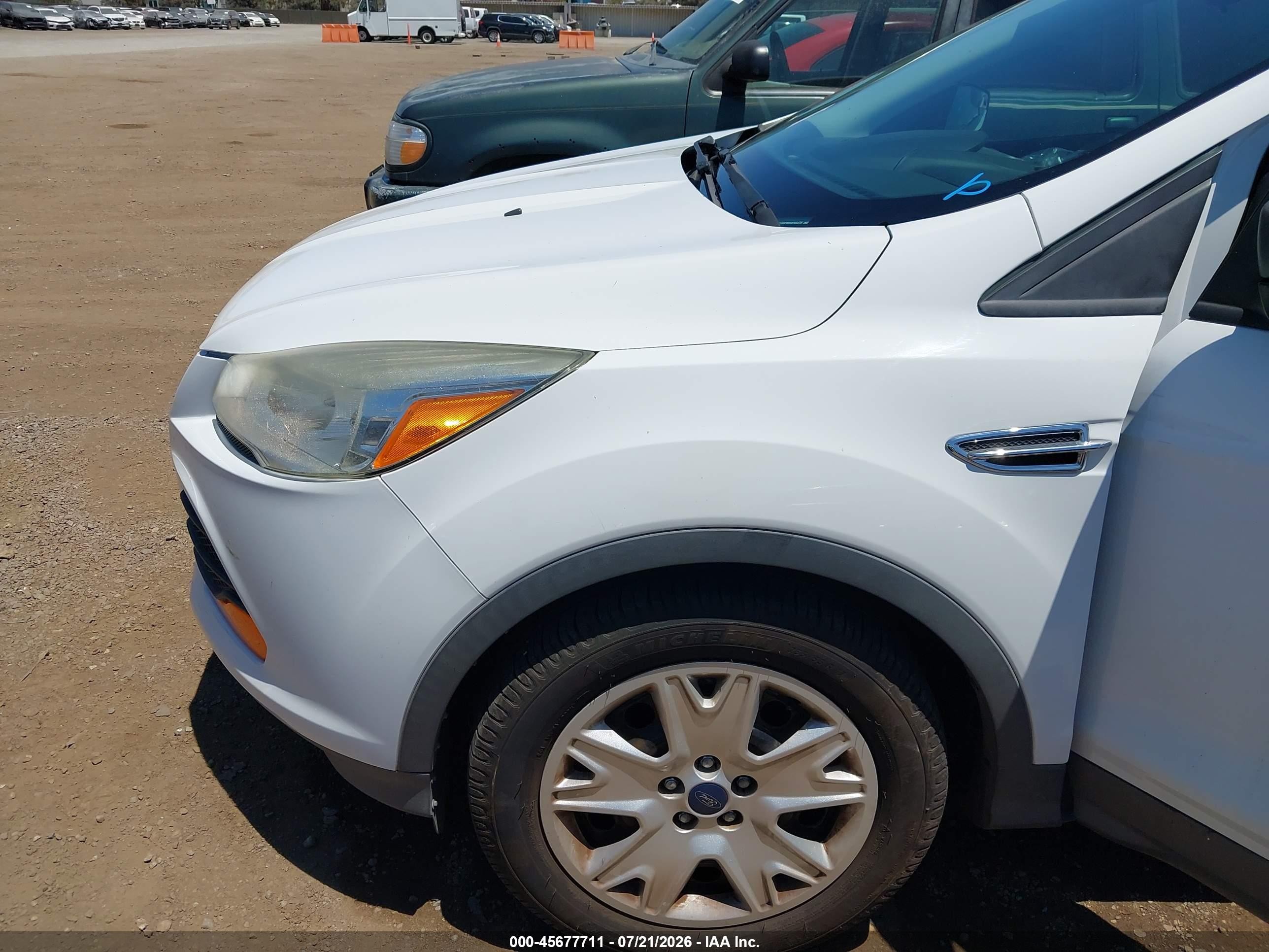 2015 Ford Escape S White vin: 1FMCU0F70FUC66475