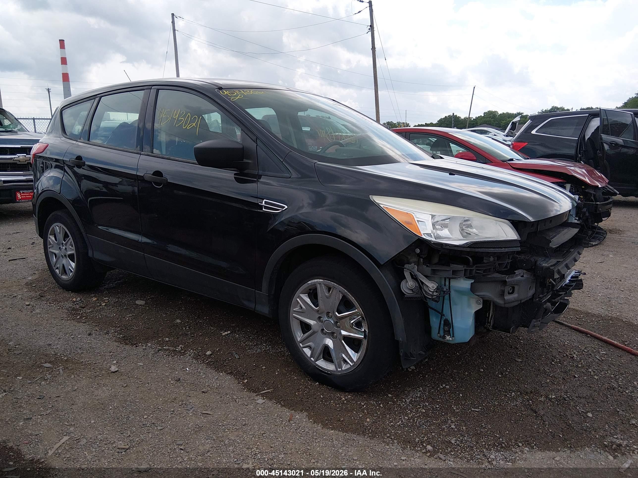 2013 Ford Escape S Черный vin: 1FMCU0F71DUA77217