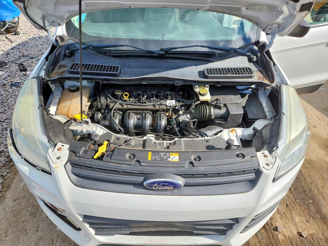 2013 Ford Escape S White vin: 1FMCU0F71DUD50320
