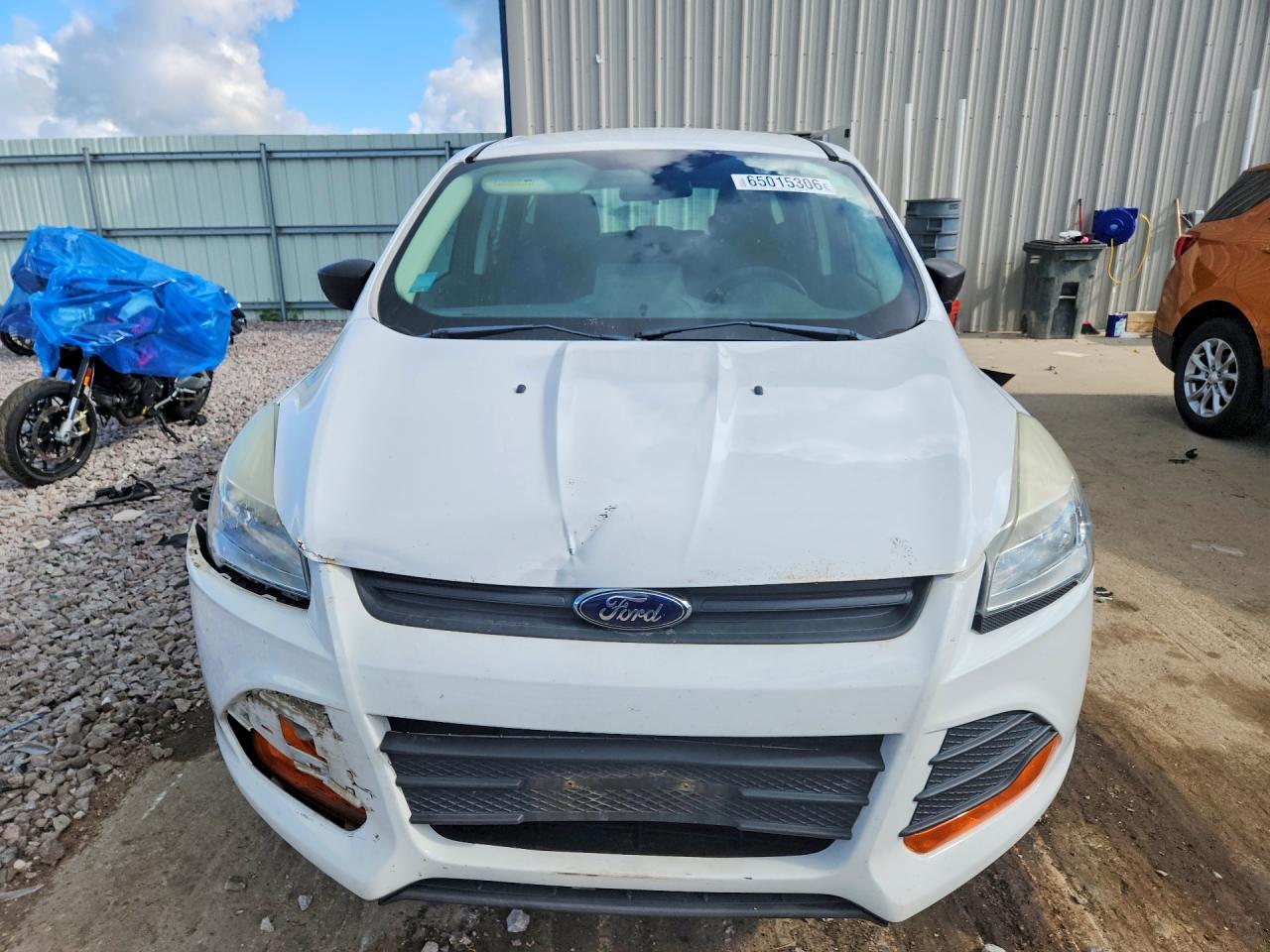 2013 Ford Escape S White vin: 1FMCU0F71DUD50320