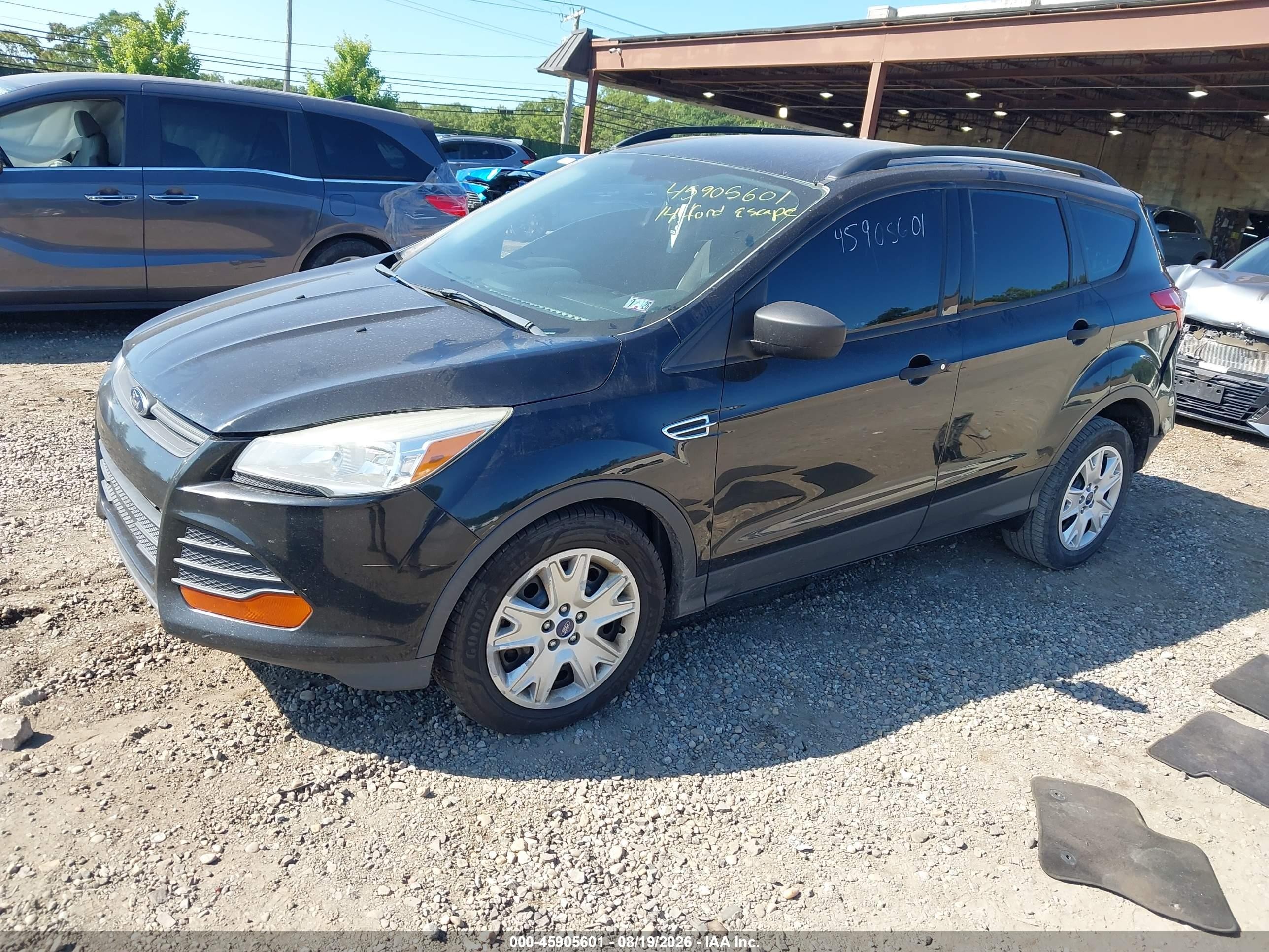 2014 Ford Escape S Черный vin: 1FMCU0F71EUA10103