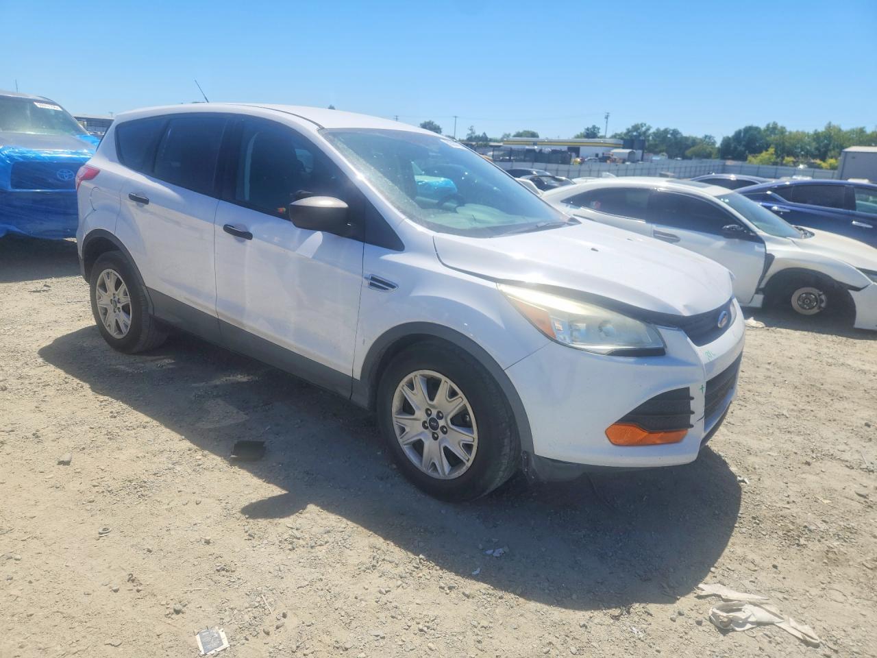 2014 Ford Escape S White vin: 1FMCU0F71EUA93810