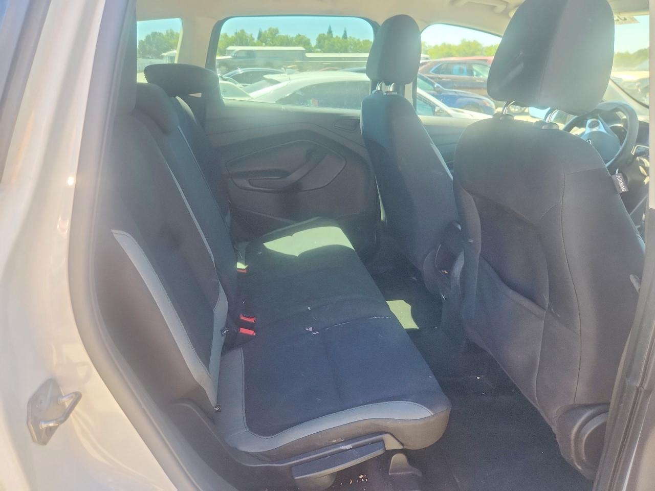2014 Ford Escape S White vin: 1FMCU0F71EUA93810