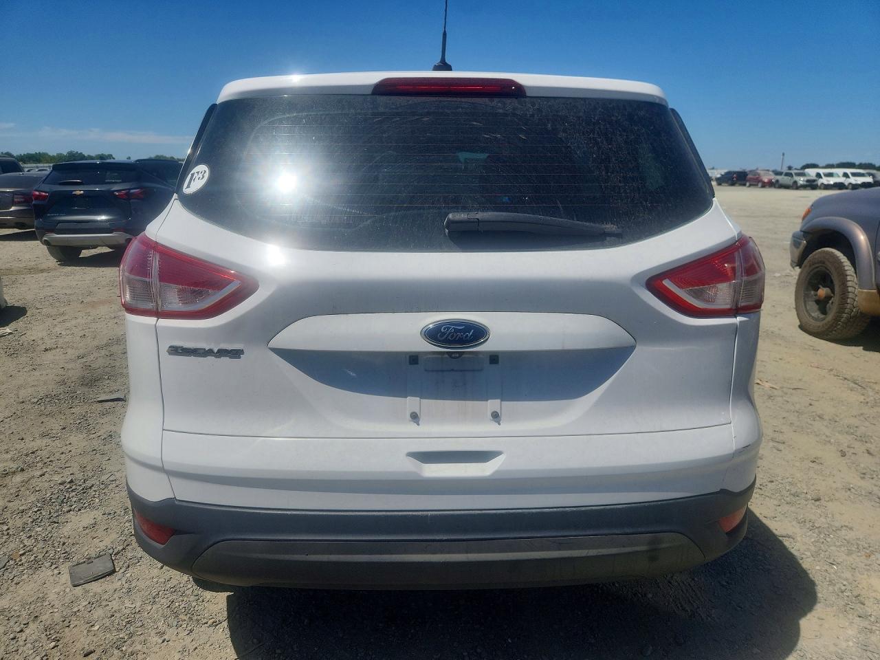 2014 Ford Escape S White vin: 1FMCU0F71EUA93810