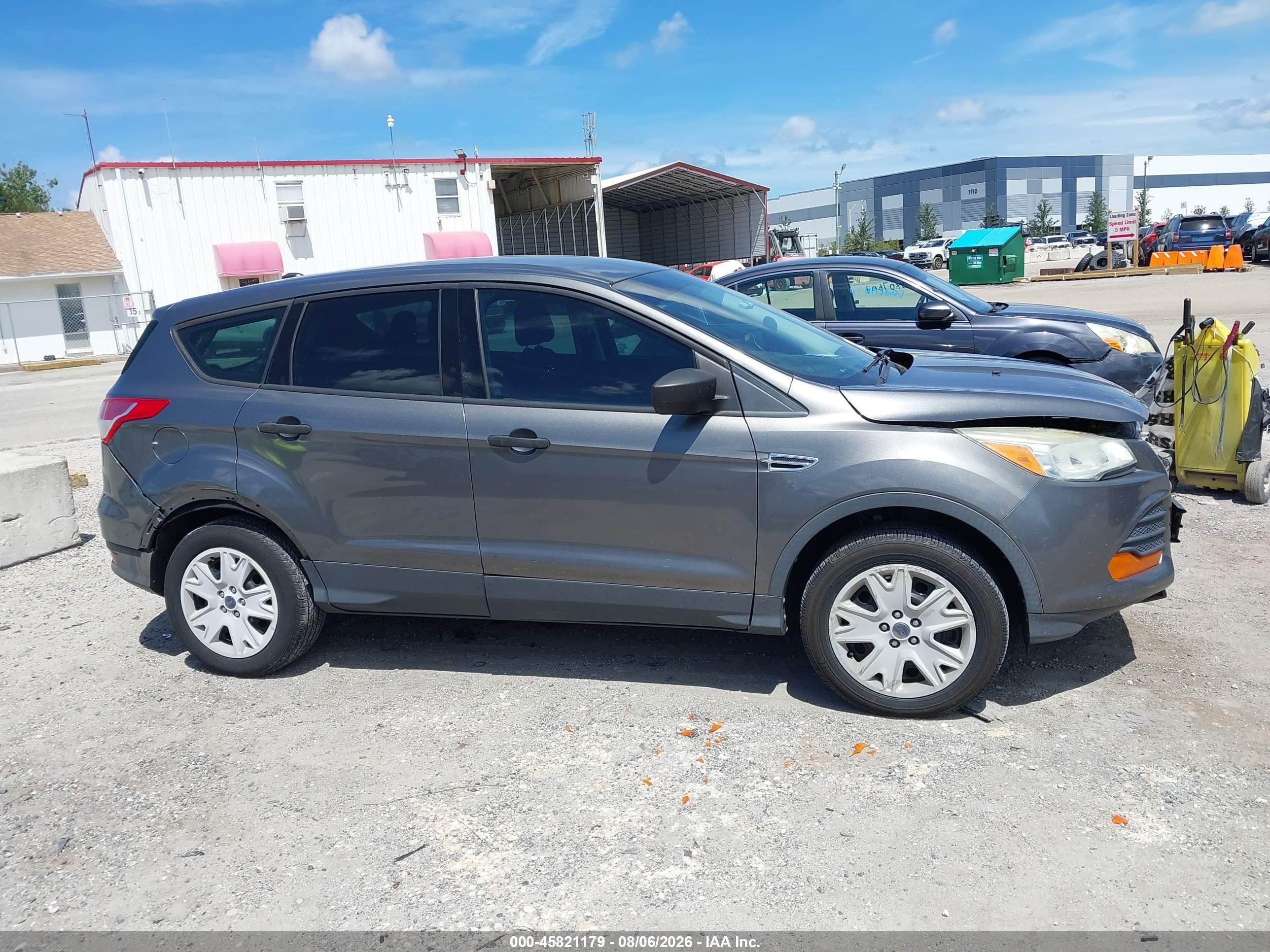 2014 Ford Escape S Серый vin: 1FMCU0F71EUB55903